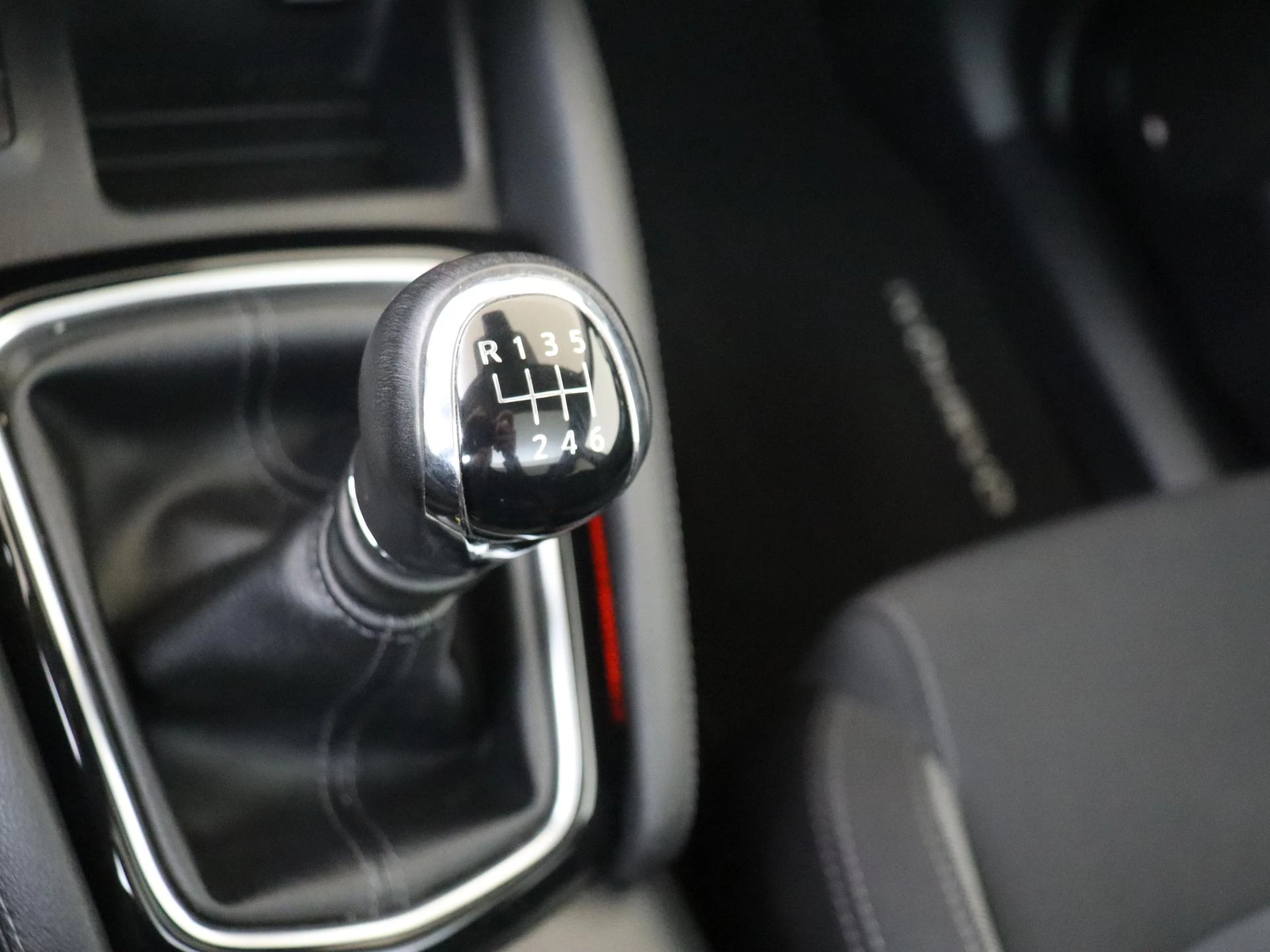 Nissan-QASHQAI-image-14