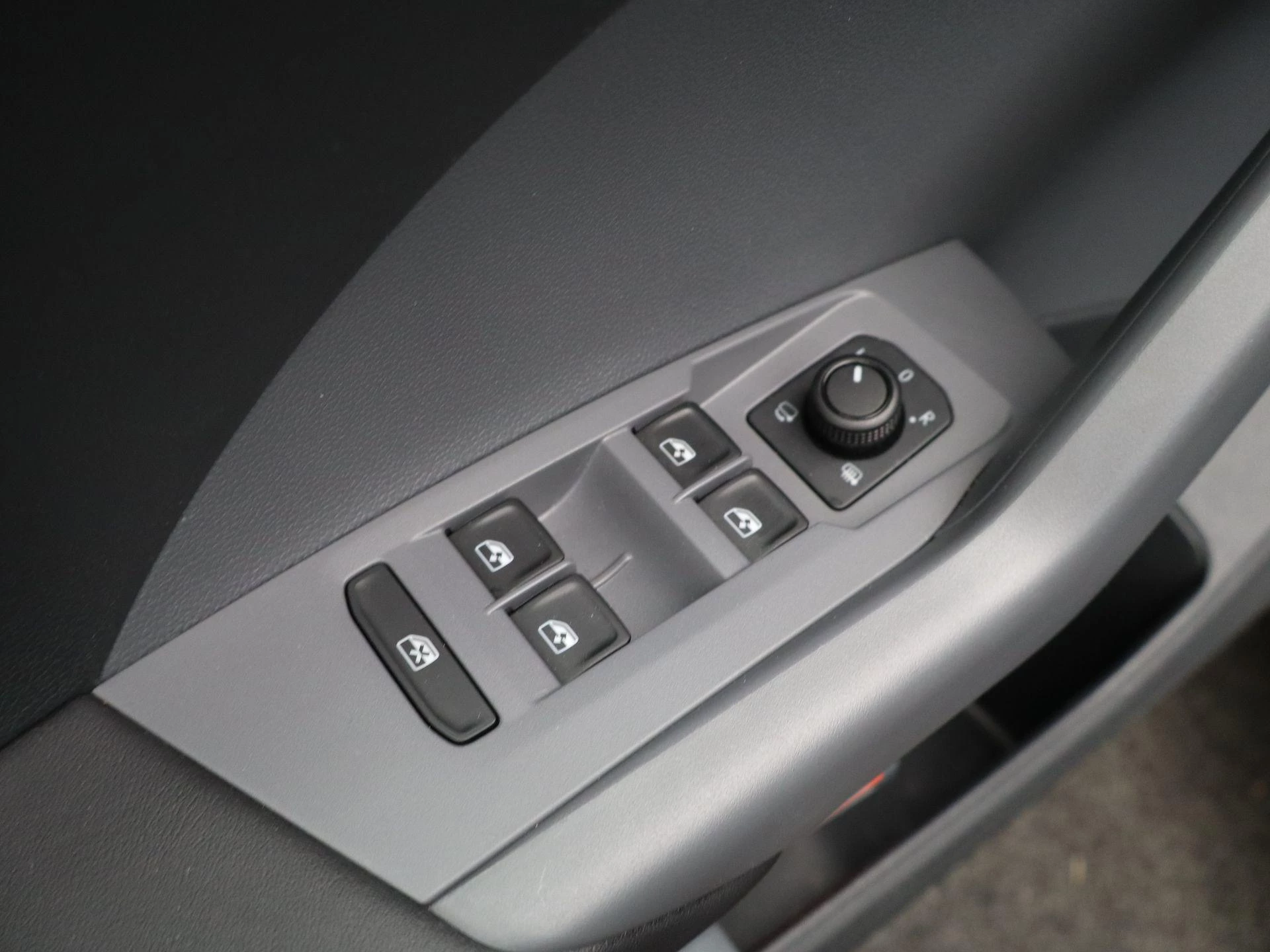 Volkswagen-T-Cross-image-25