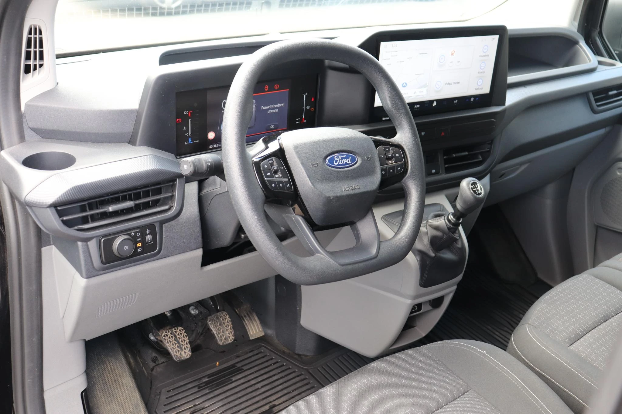 Ford-Transit Custom-image-13