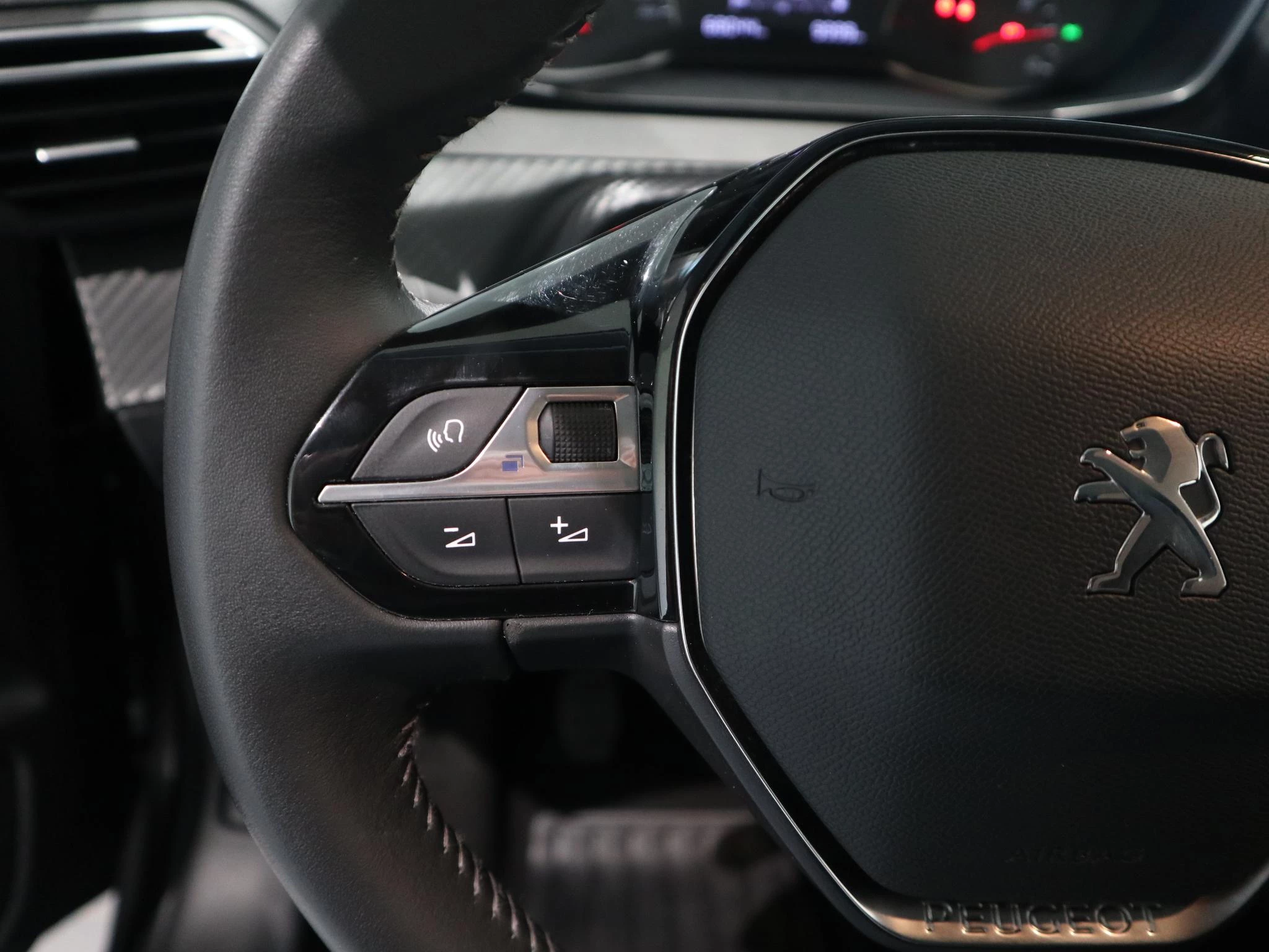 Peugeot-208-image-12