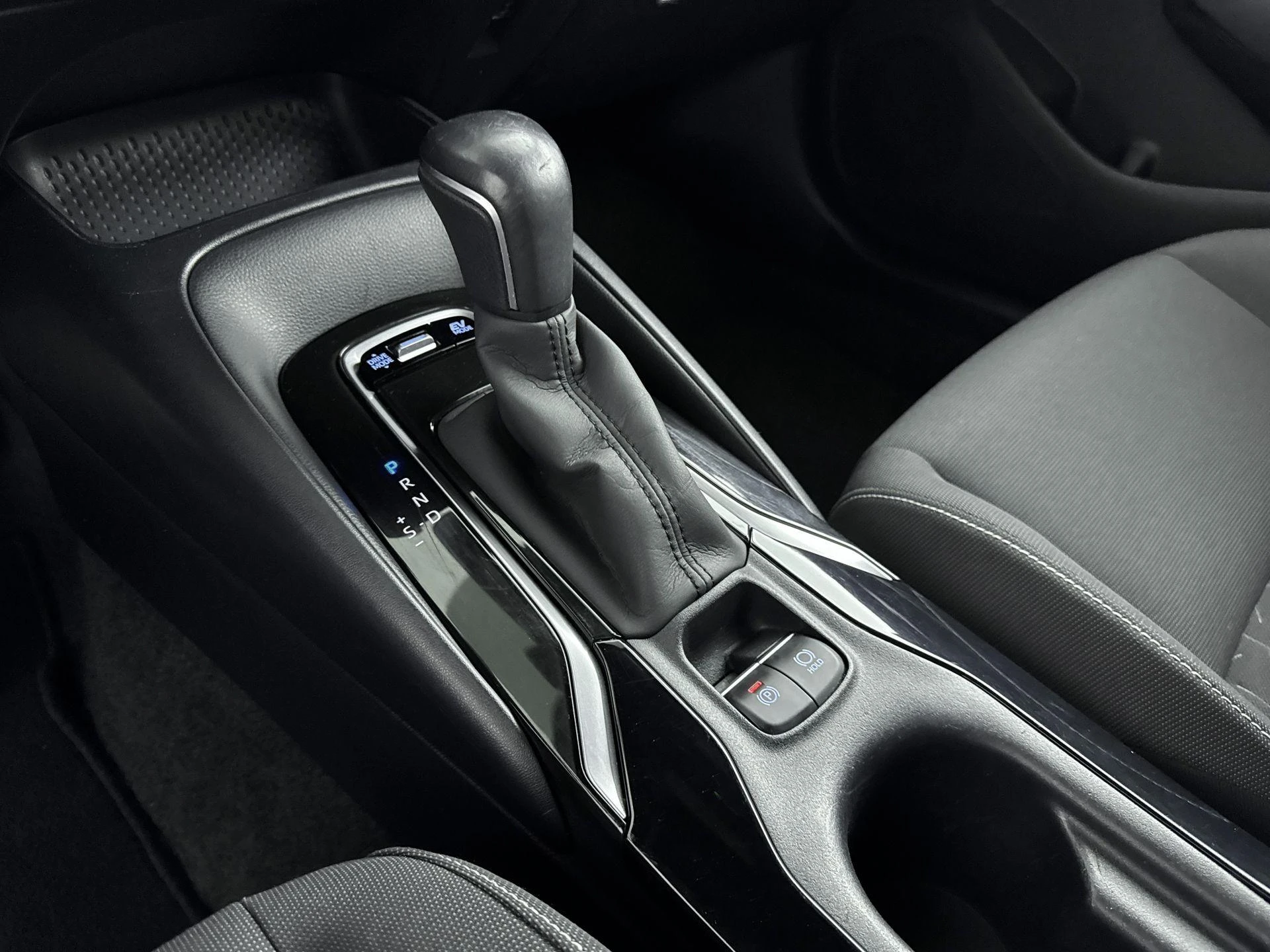 Toyota-Corolla Touring Sports-image-26