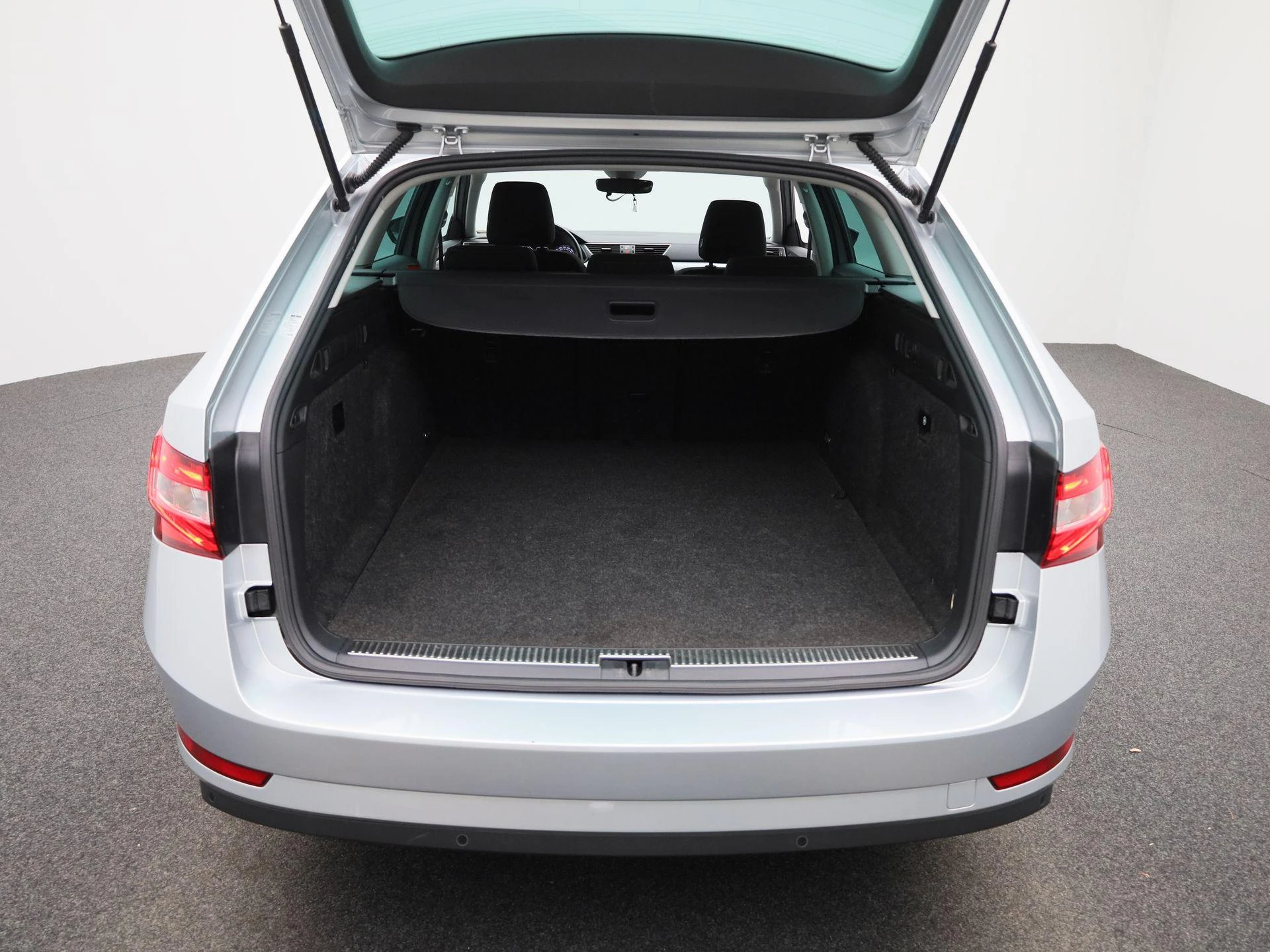 Škoda-Superb-image-11