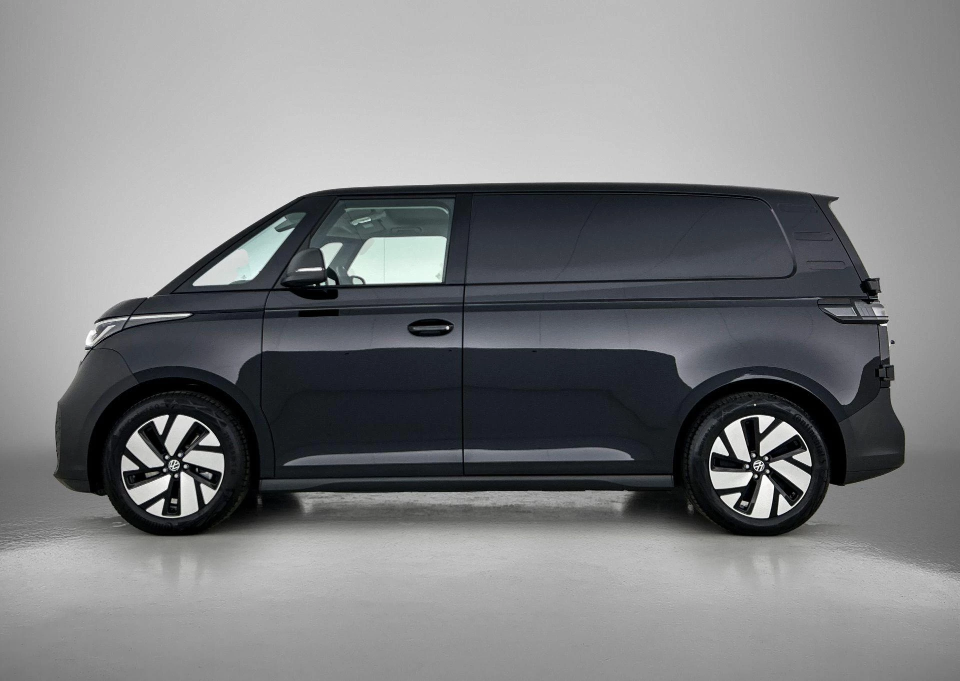 Volkswagen-ID. Buzz Cargo-image-1