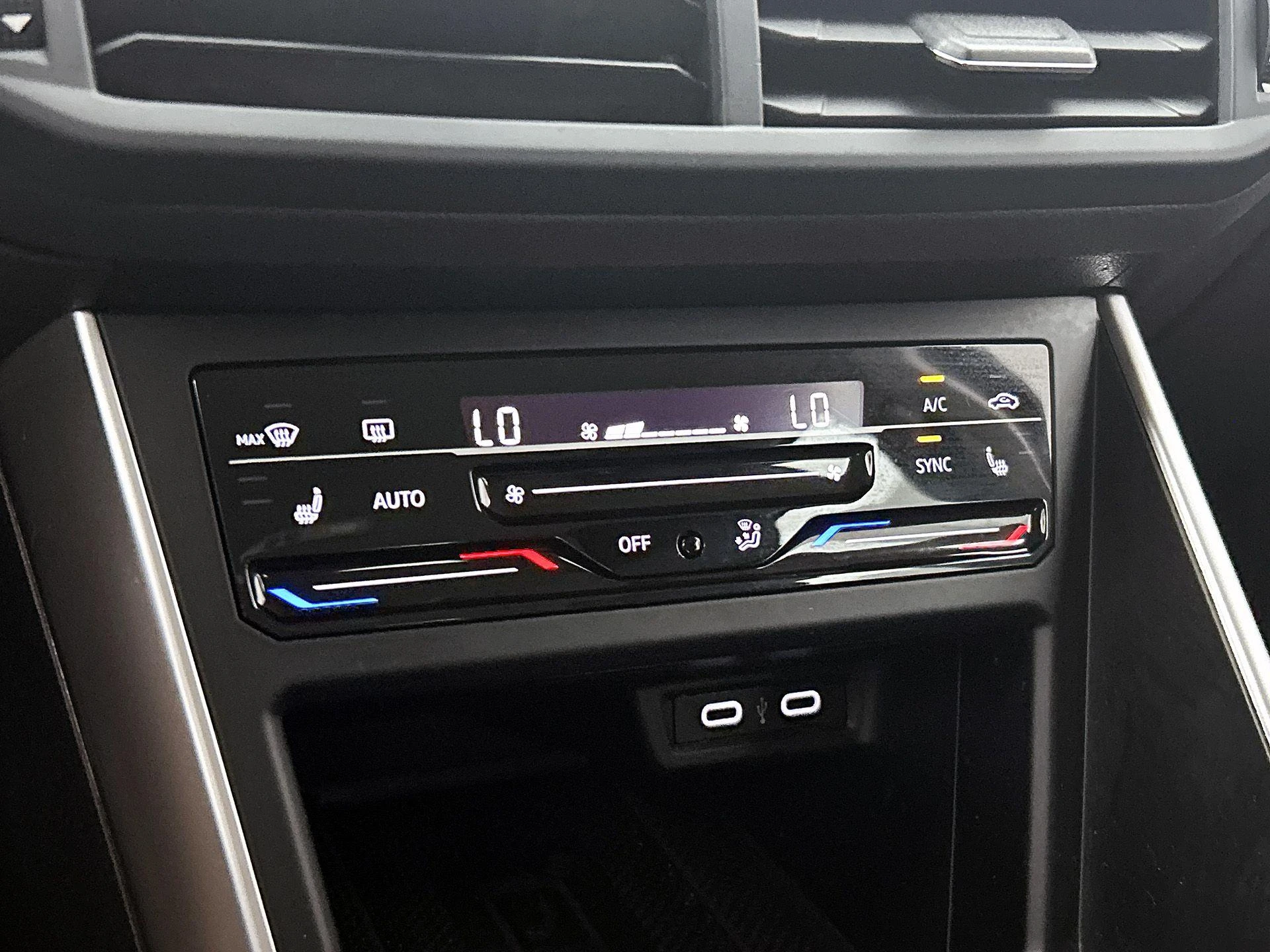 Volkswagen-Polo-image-18