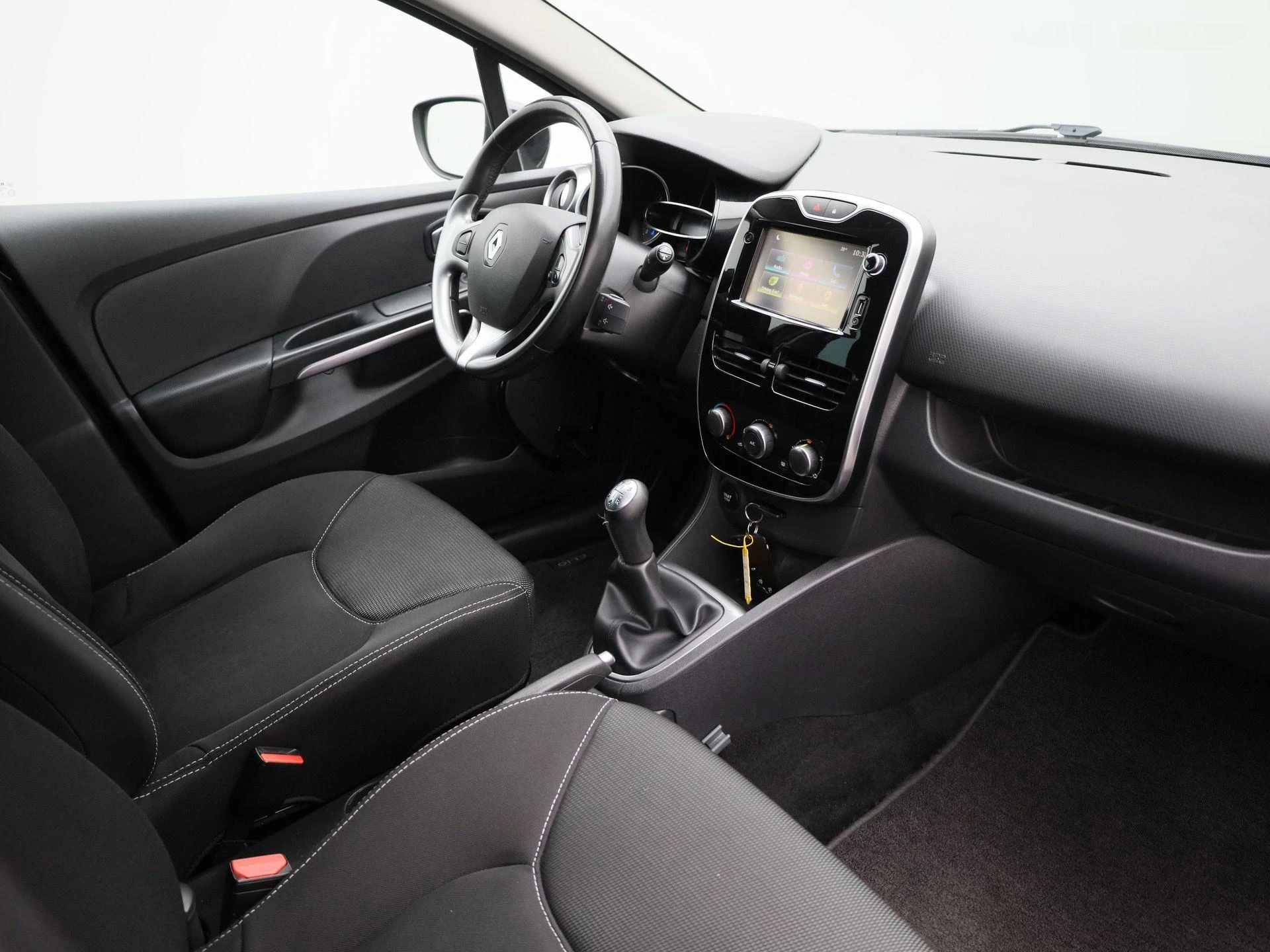 Renault-Clio-image-30