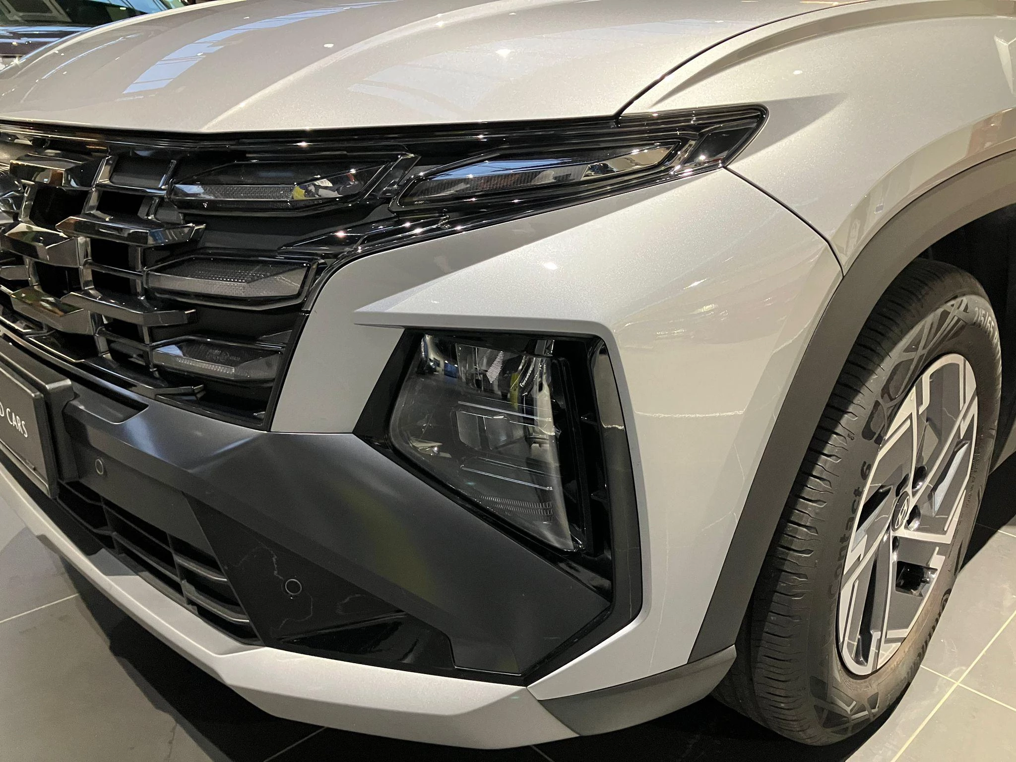 Hyundai-Tucson Hybrid-image-6