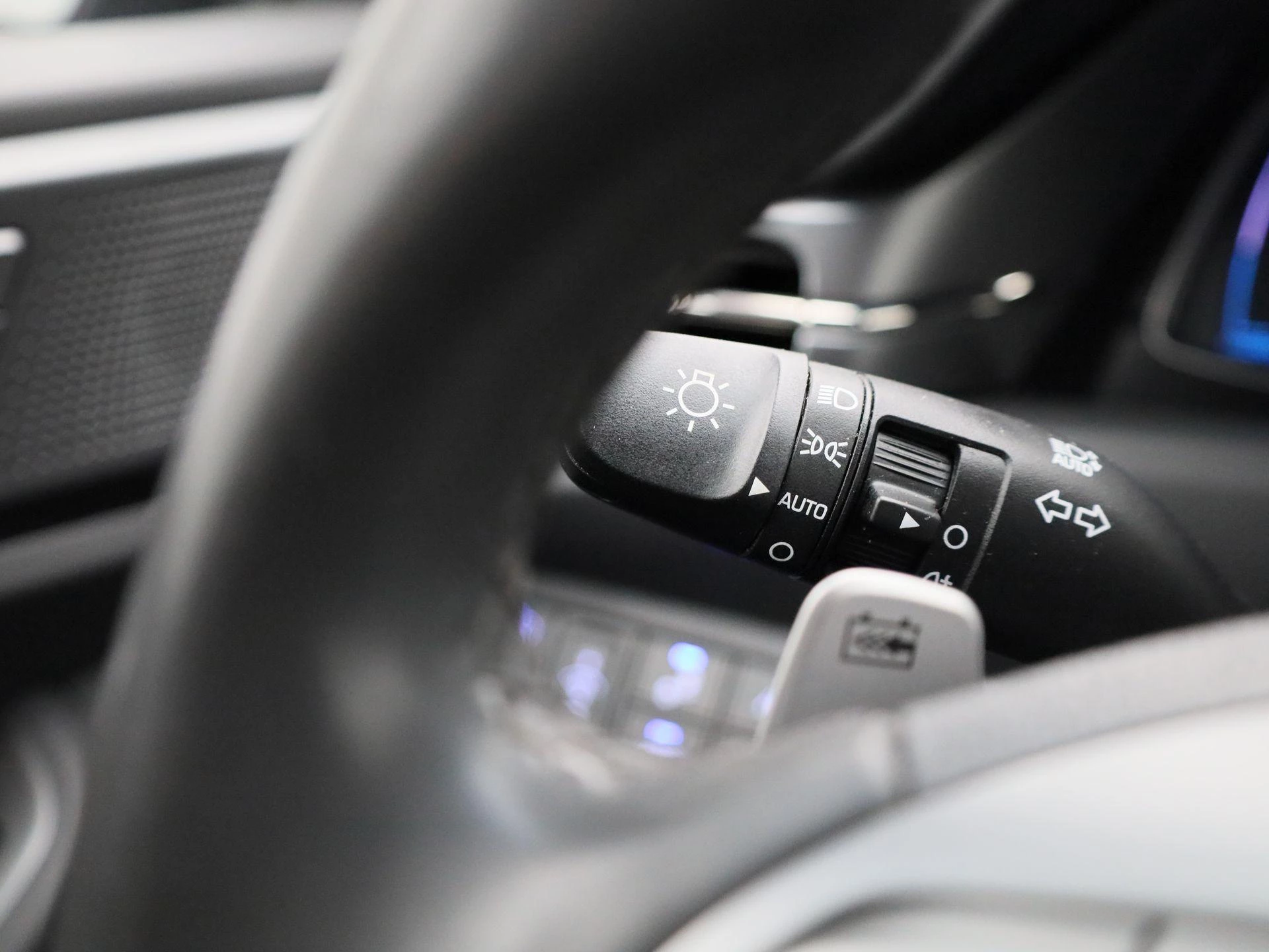 Hyundai-IONIQ-image-22