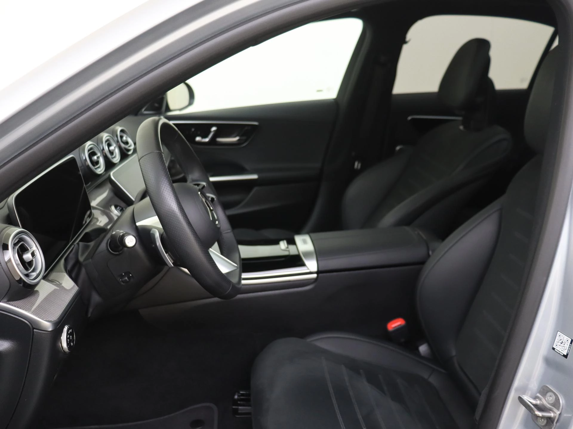 Mercedes-Benz-C-Klasse-image-2