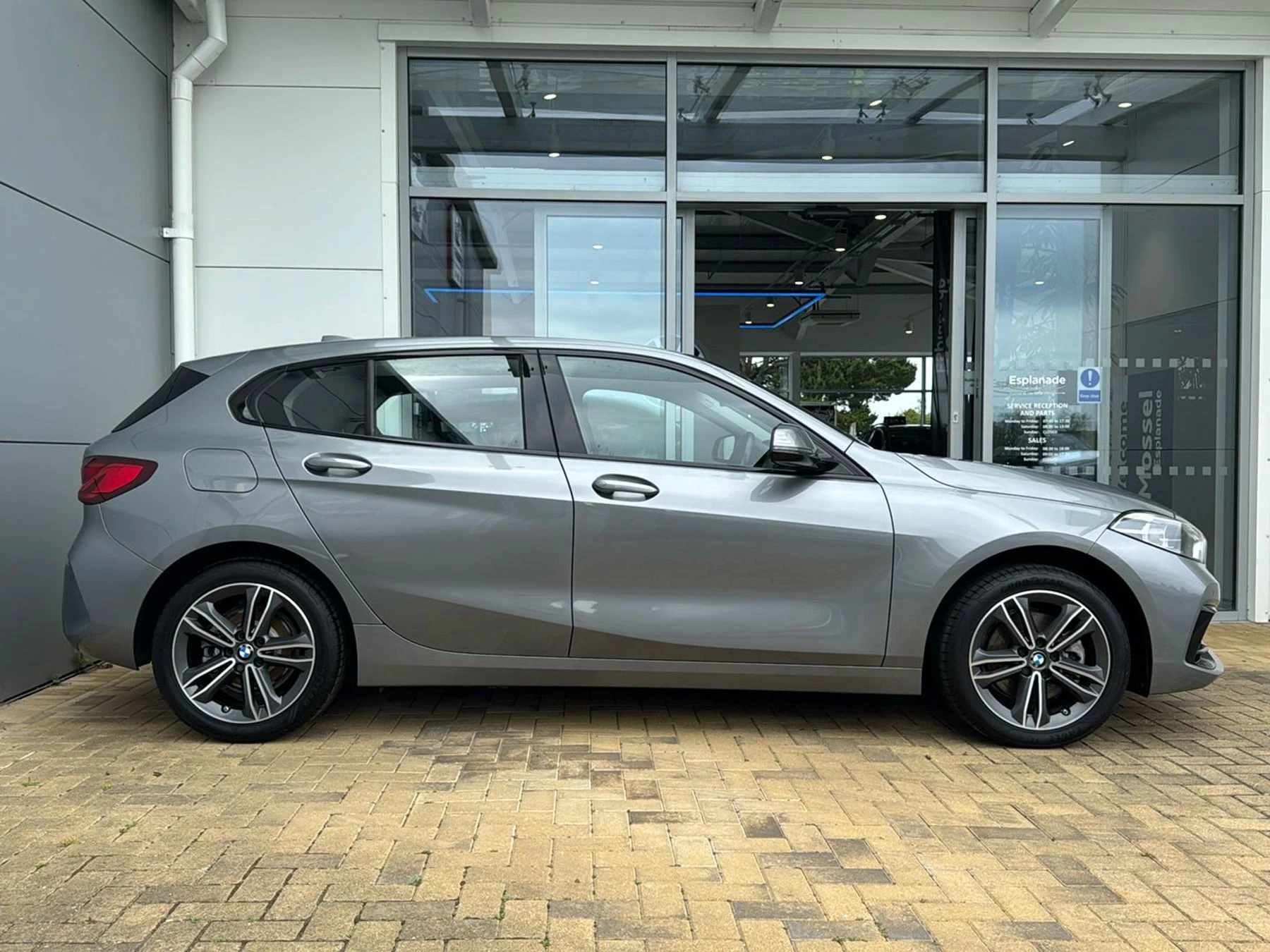 BMW-1 Series-image-3