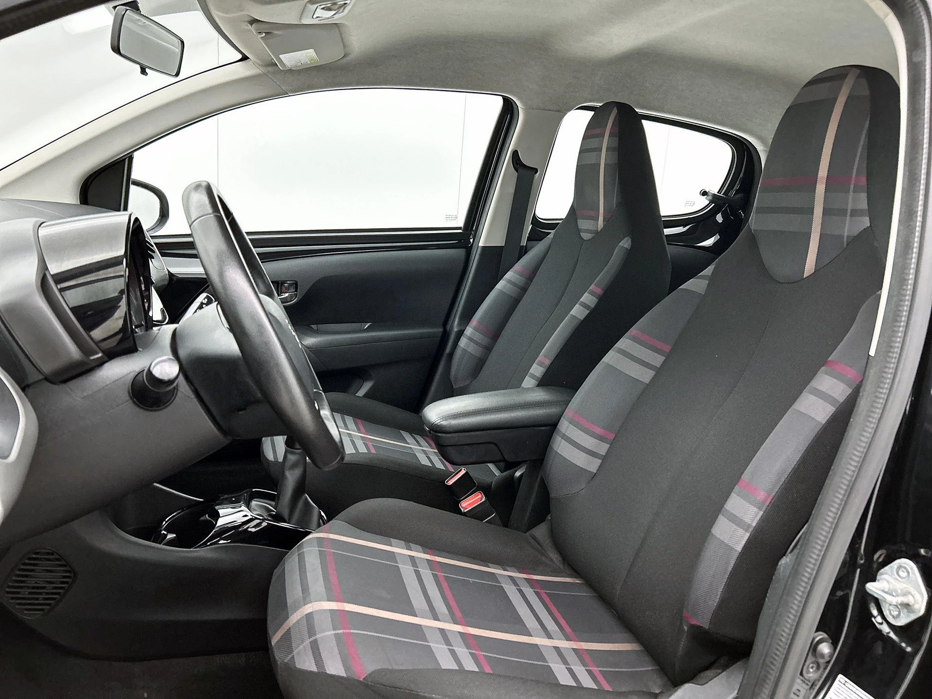 Peugeot-108-image-31