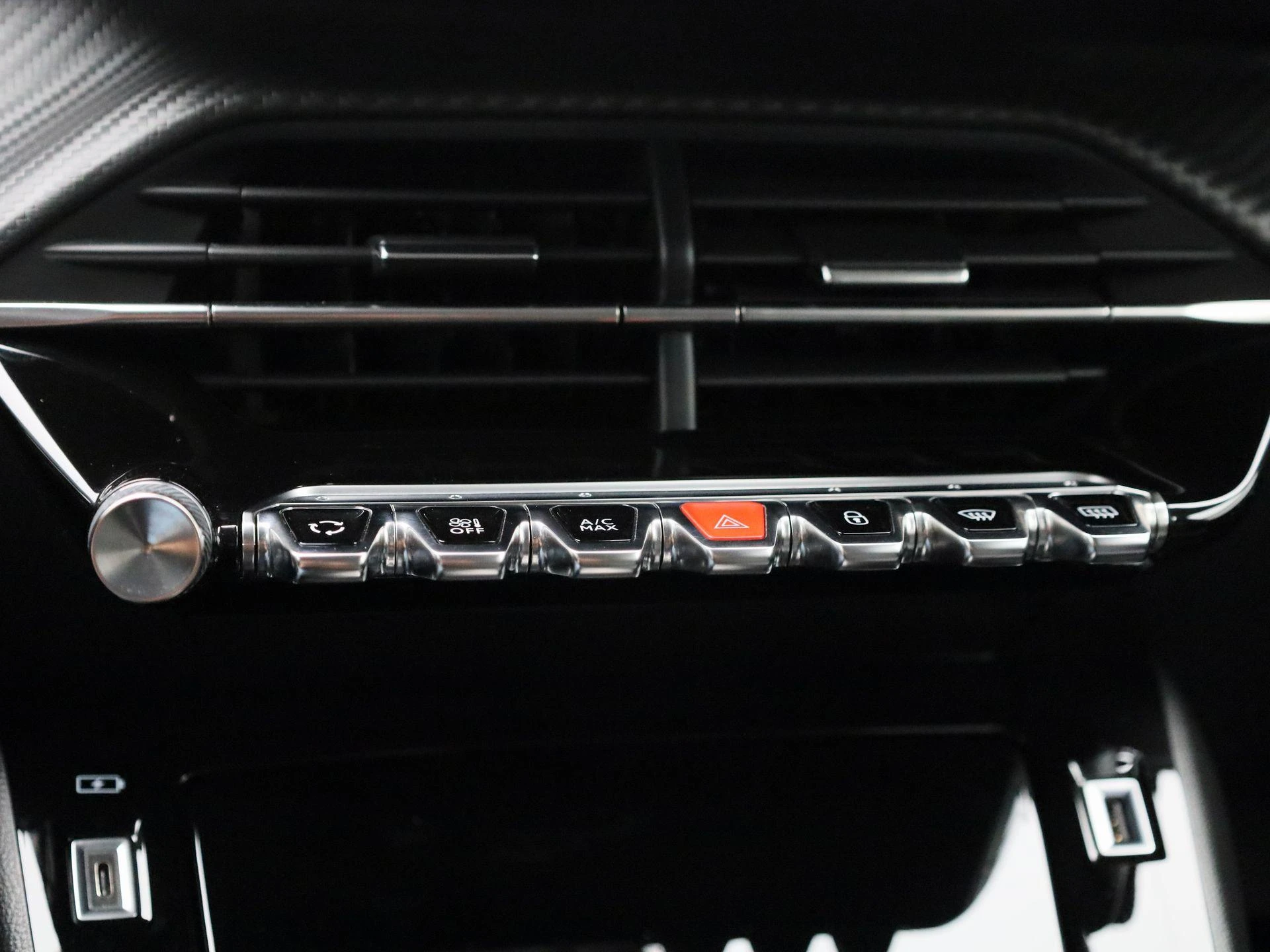 Peugeot-2008-image-17