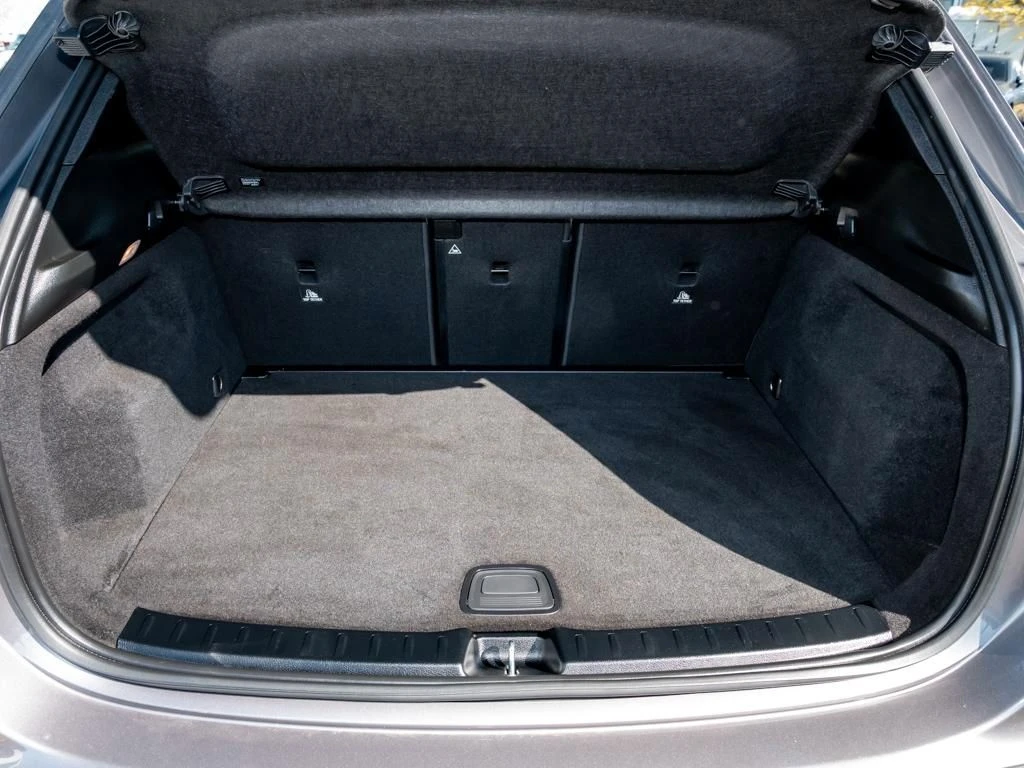 Mercedes-Benz-GLA 250-image-14