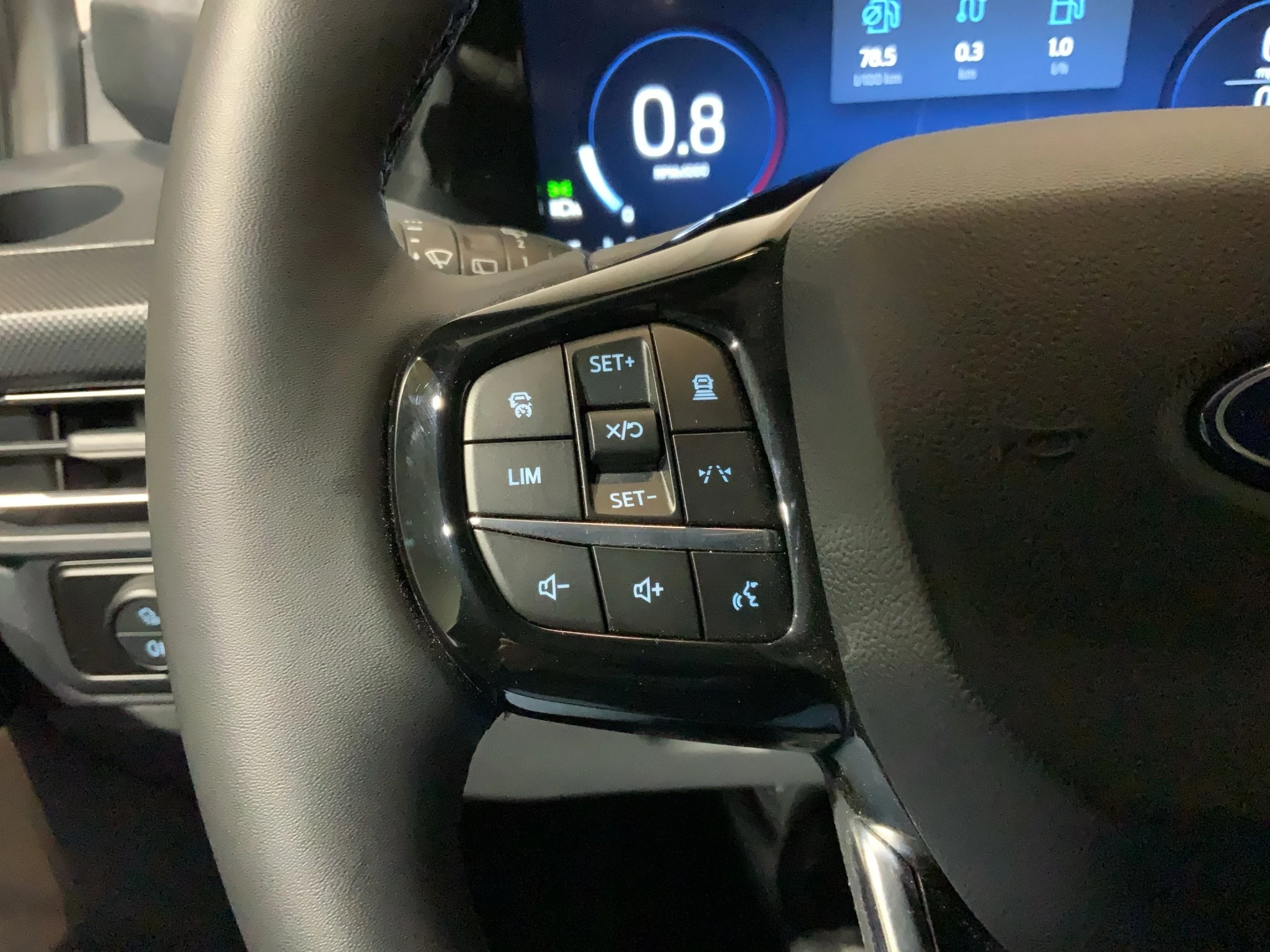 Ford-Transit Custom-image-15