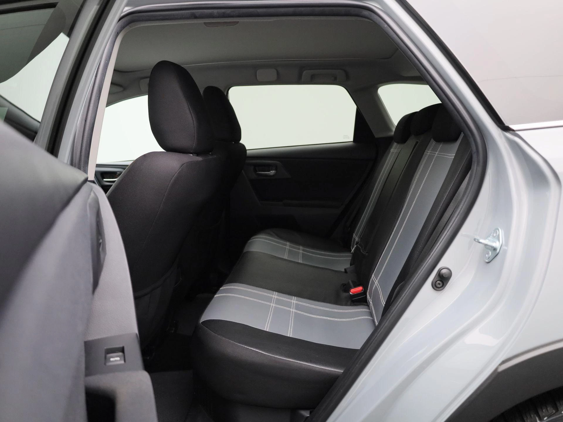 Toyota-Auris-image-11