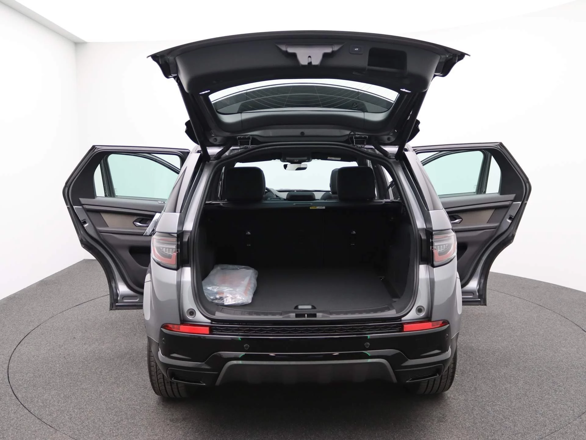 Land Rover-Discovery Sport-image-12