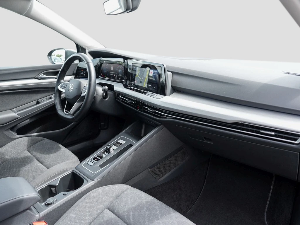 Volkswagen-Golf-image-7