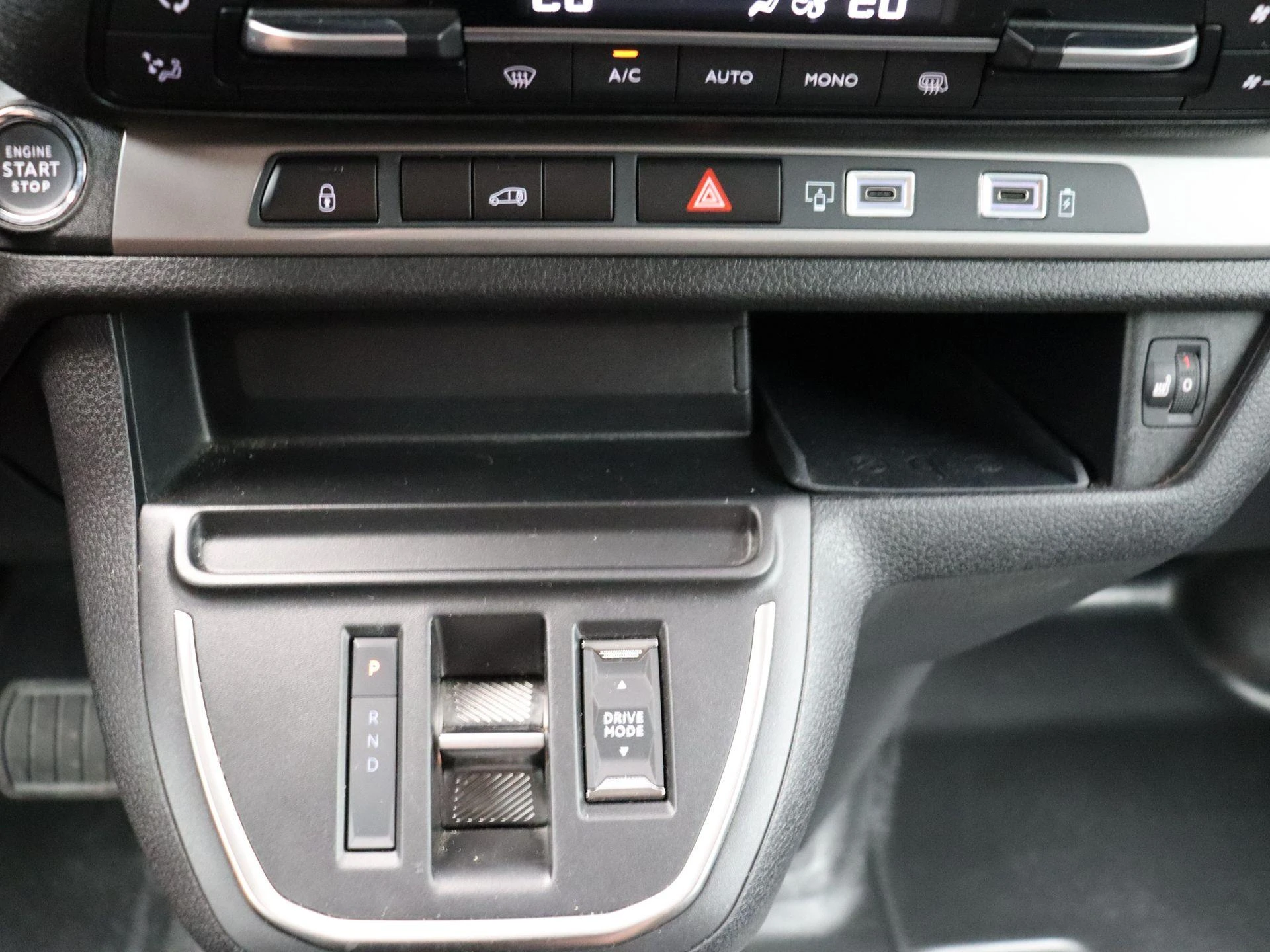 Peugeot-Expert-image-14