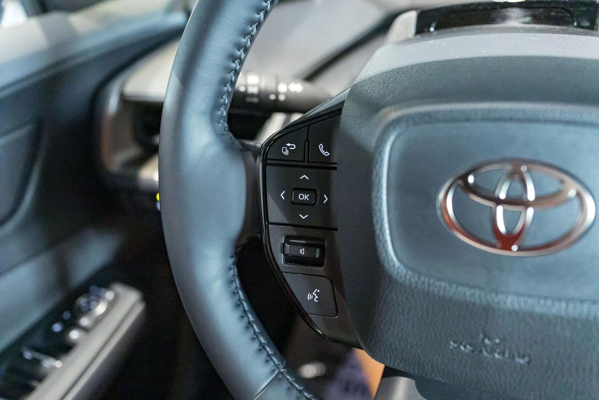 Toyota Prius 2.0 PHEV 164kW Premium Plus e-CVT