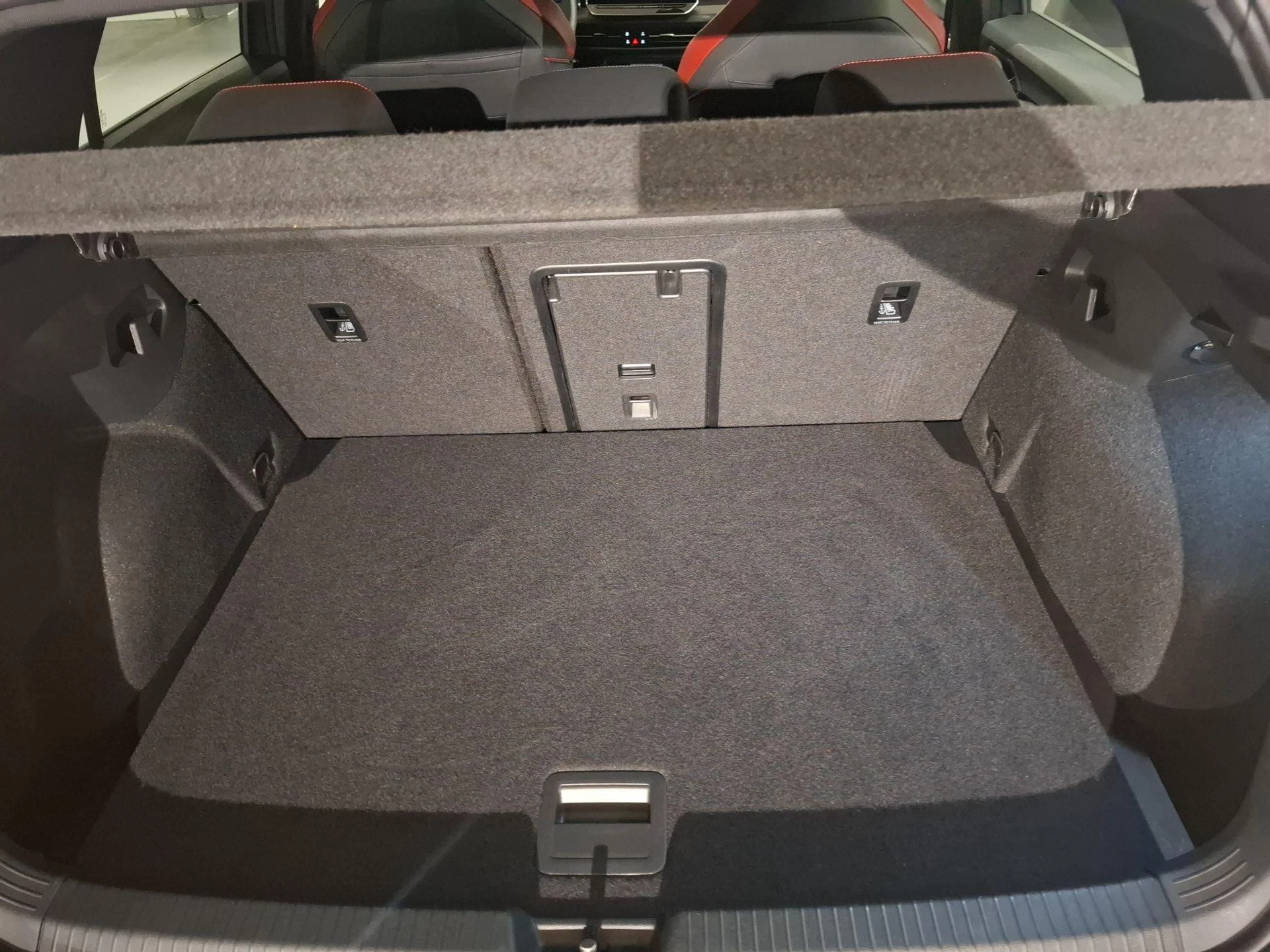 Volkswagen-Golf-image-11