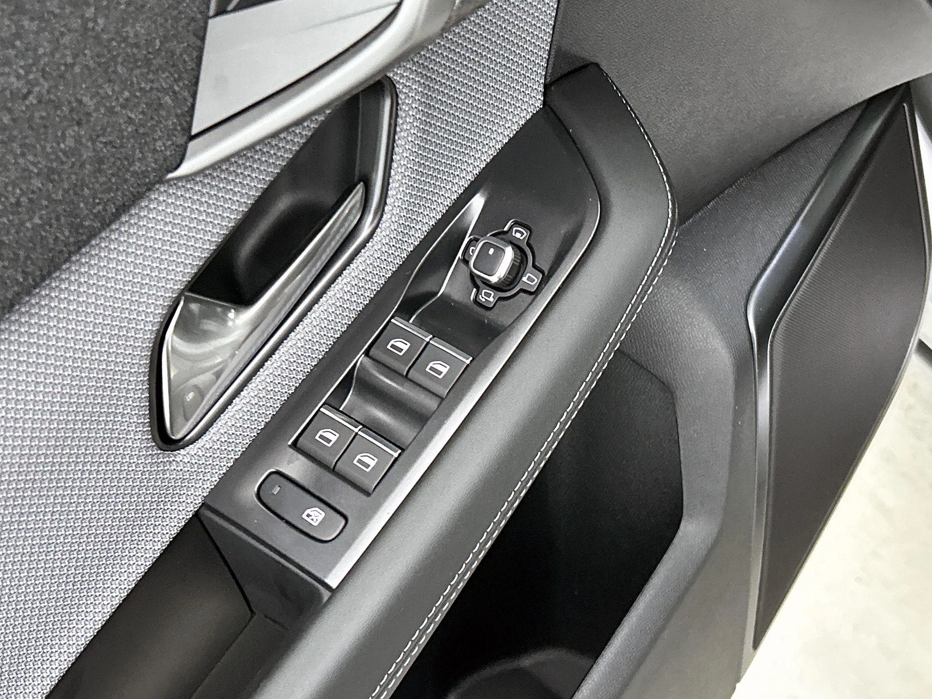 Opel-Grandland-image-26