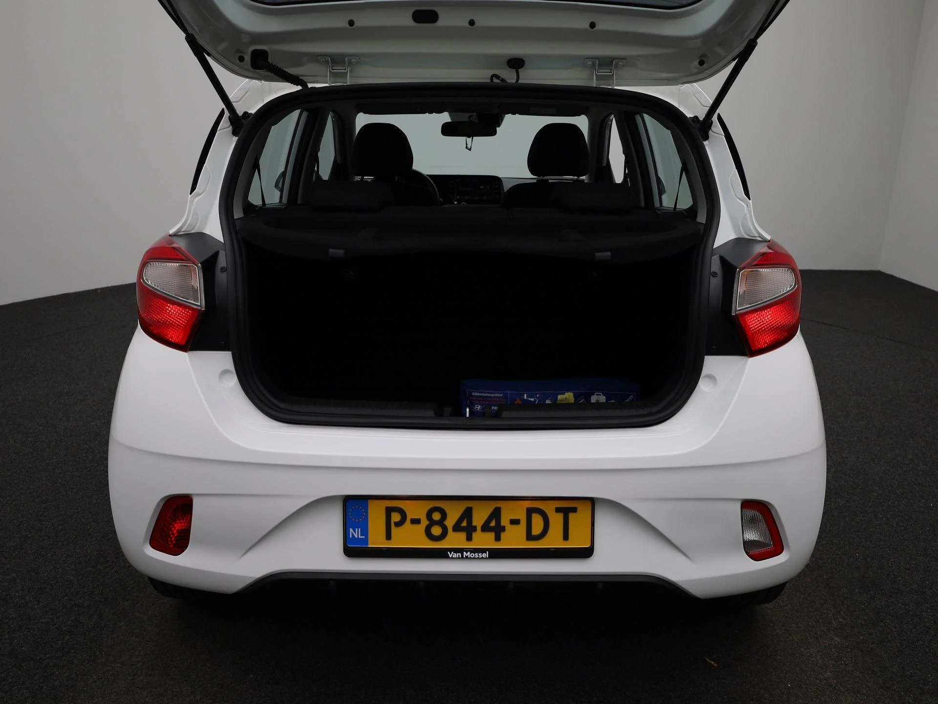 Hyundai-i10-image-12
