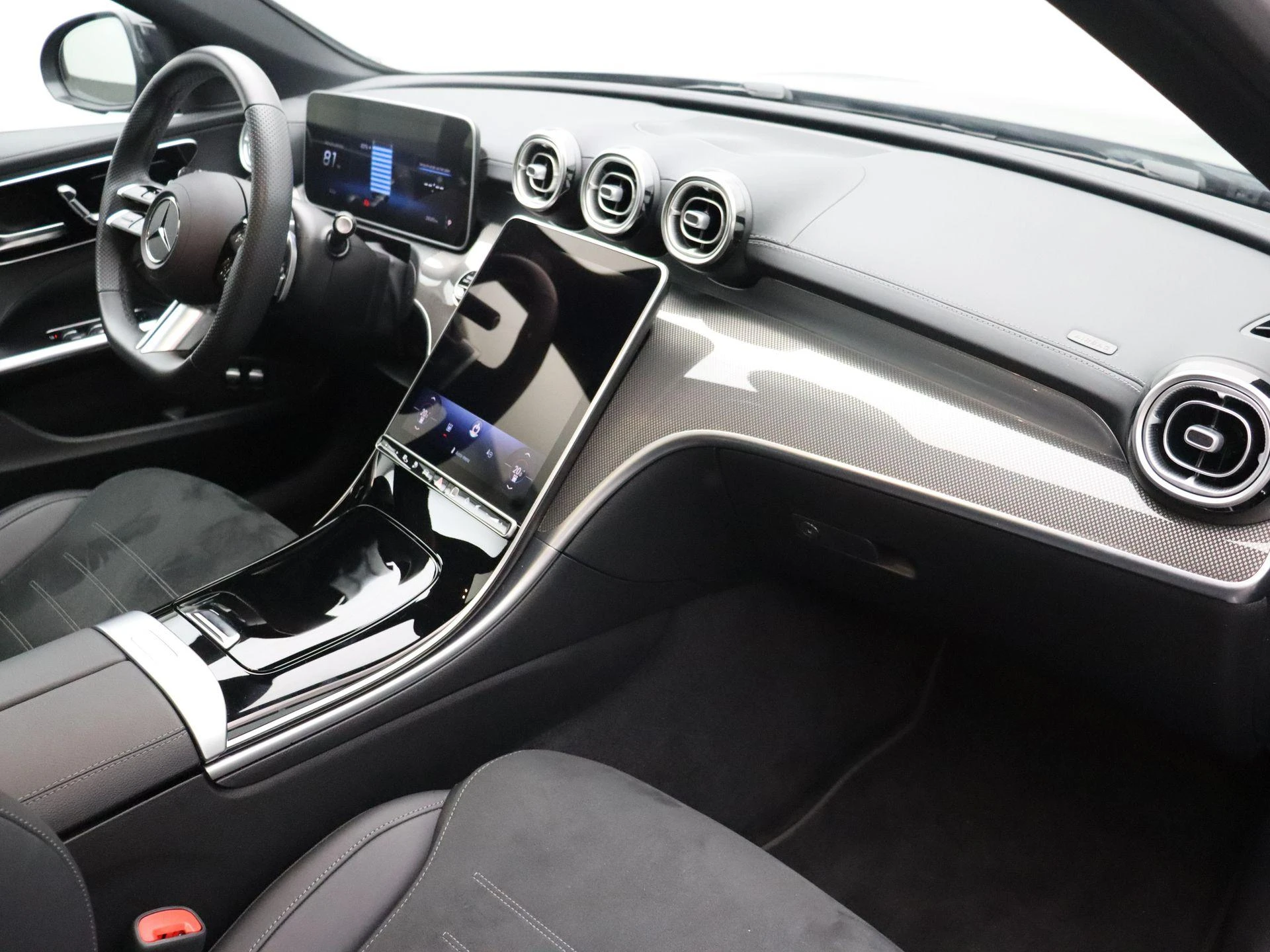 Mercedes-Benz-C-Klasse-image-22