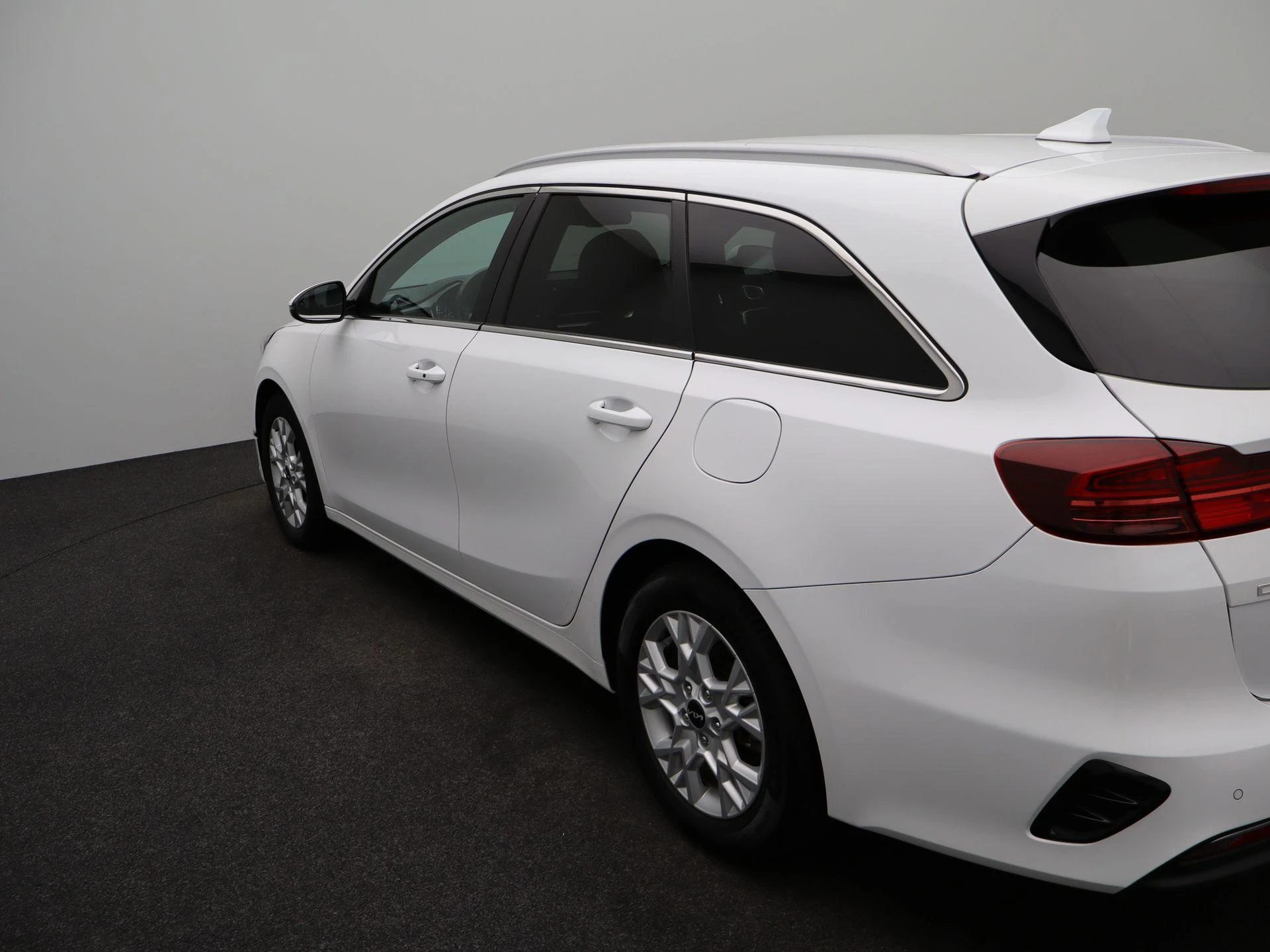 Kia-Ceed Sportswagon-image-30