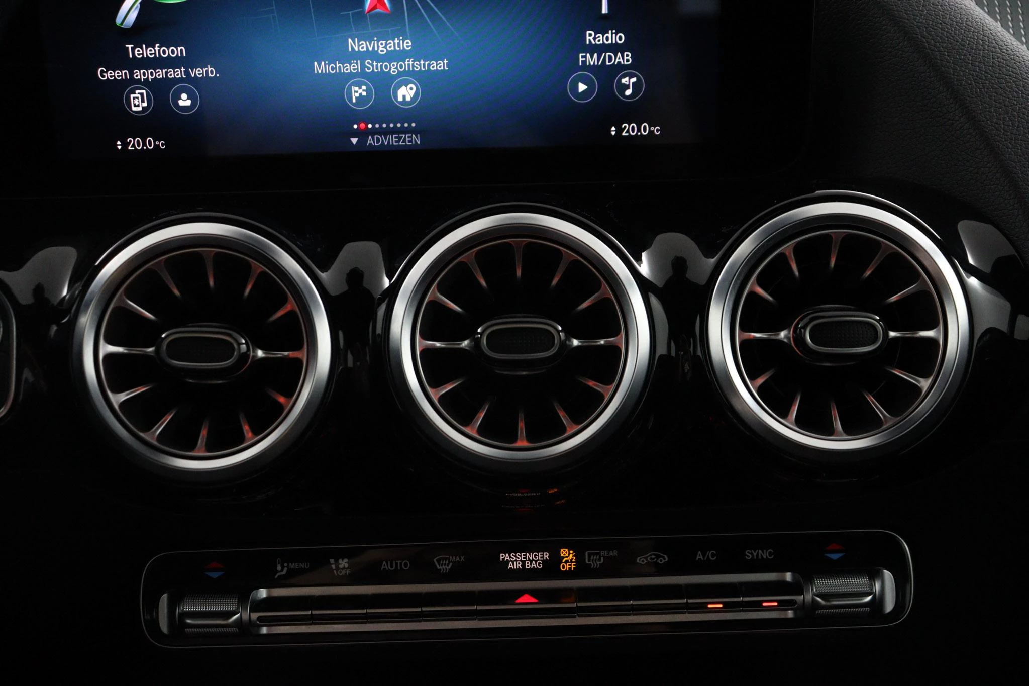 Mercedes-Benz-B-Klasse-image-74
