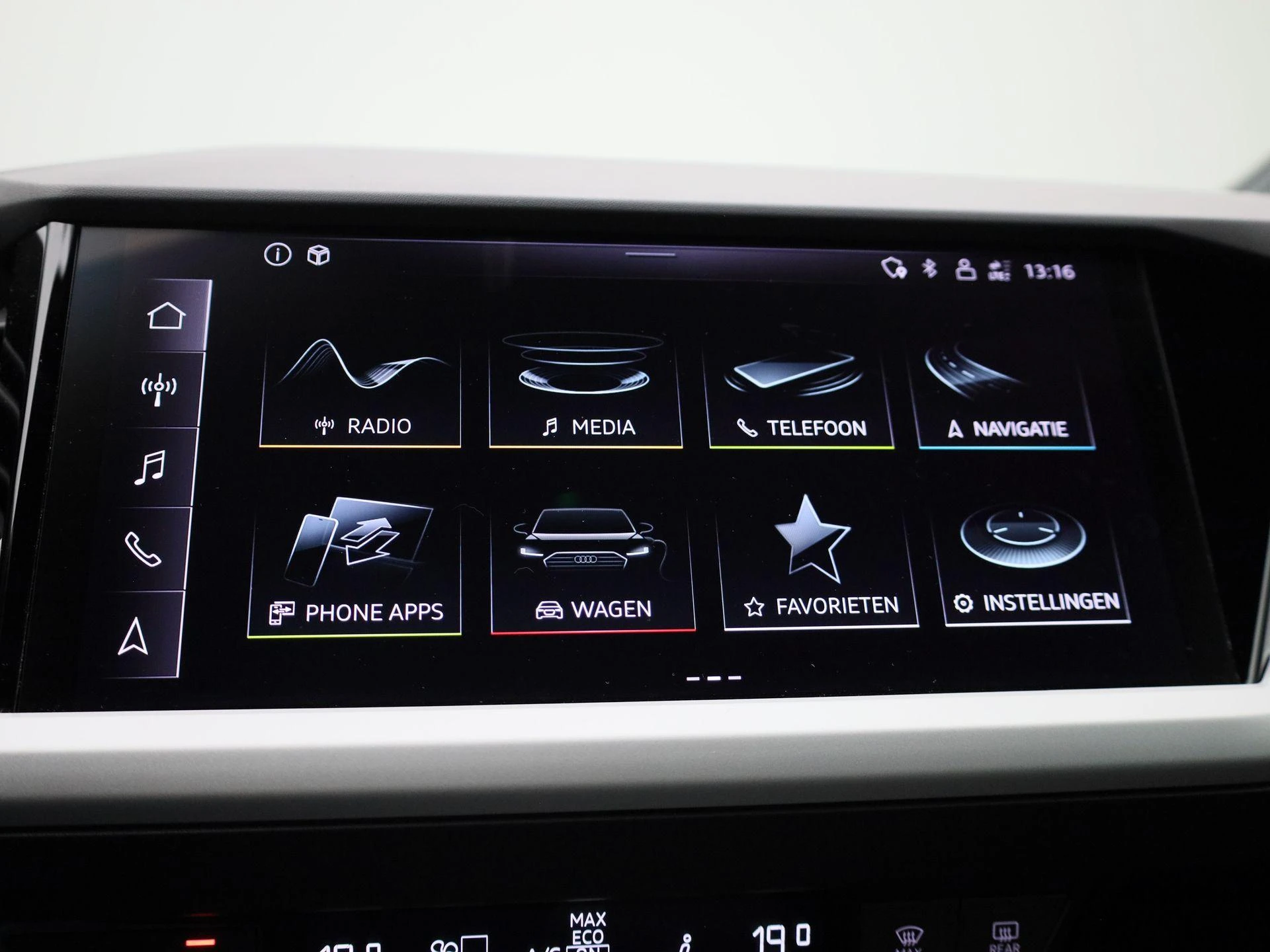 Audi-Q4 e-tron-image-30