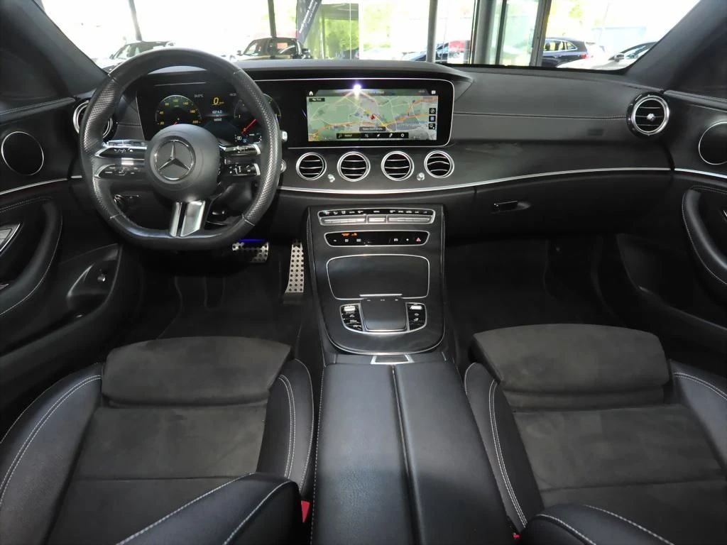 Mercedes-Benz-E-Klasse 220 d-image-11