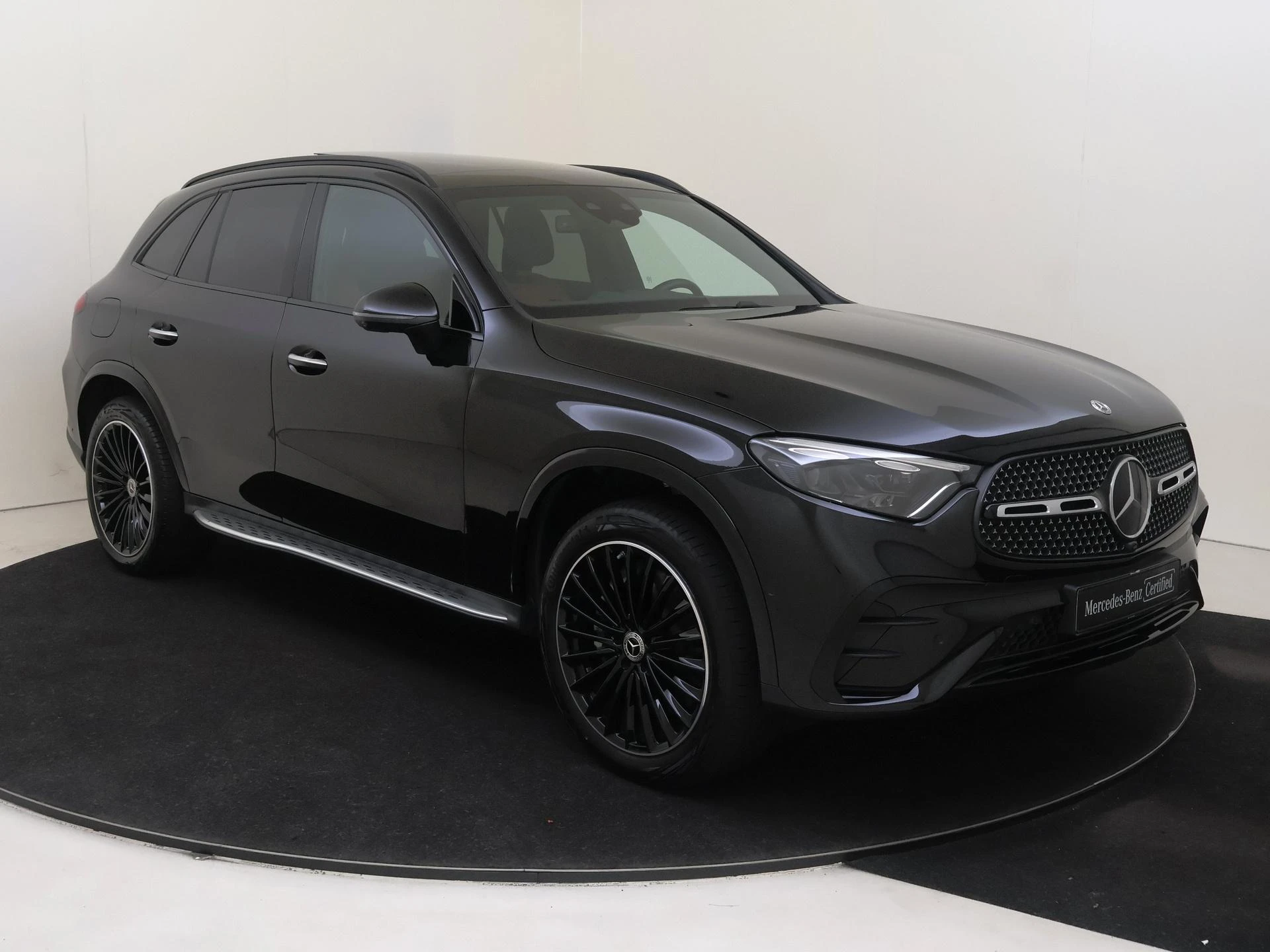 Mercedes-Benz-GLC-image-1