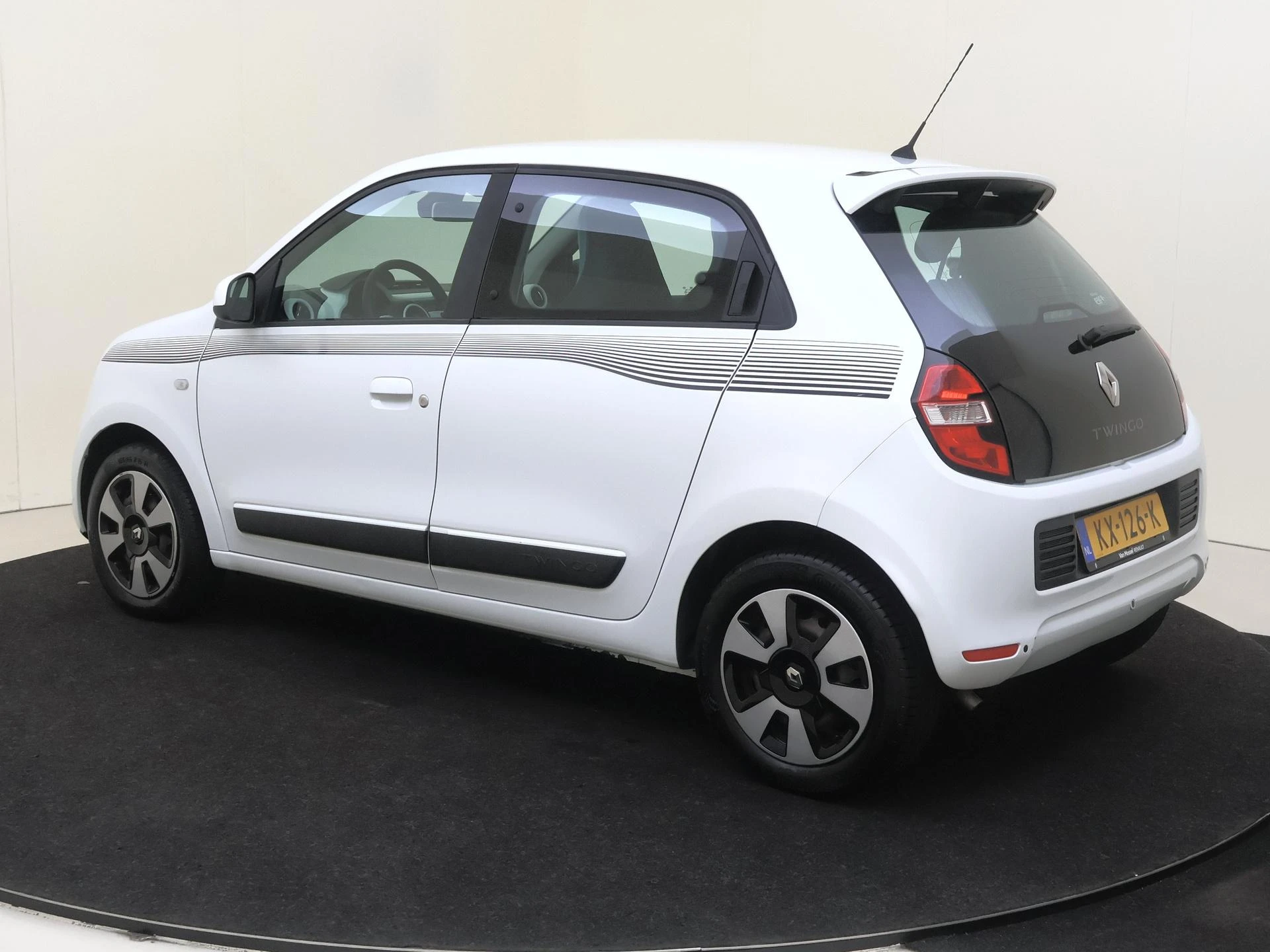 Renault-Twingo-image-2