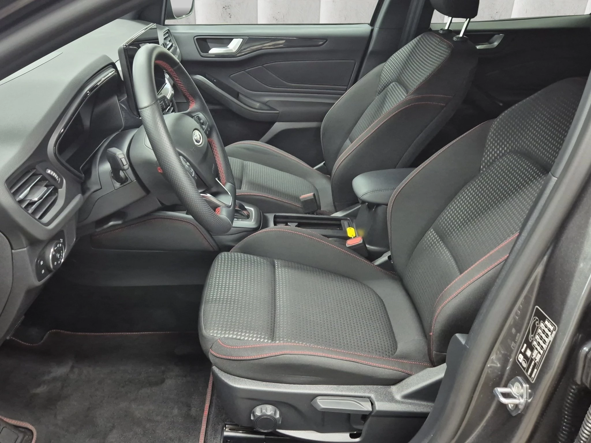 Ford Focus ST-Line X Turnier AUT|ACC|HUD|RFK|AHK|LED|NAVI