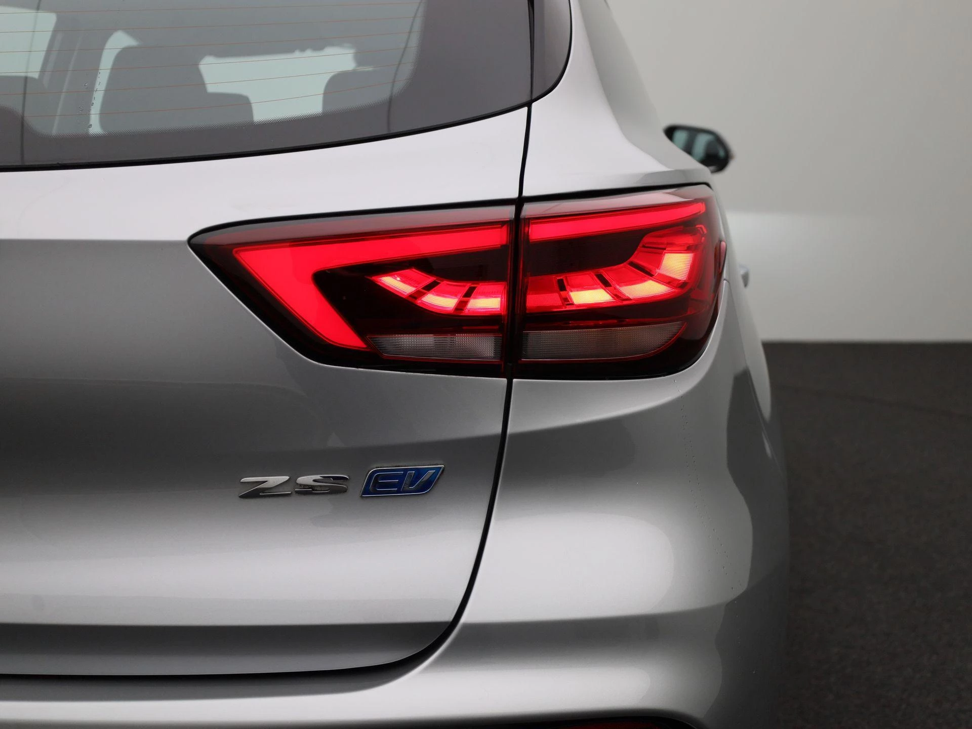 MG-ZS EV-image-31