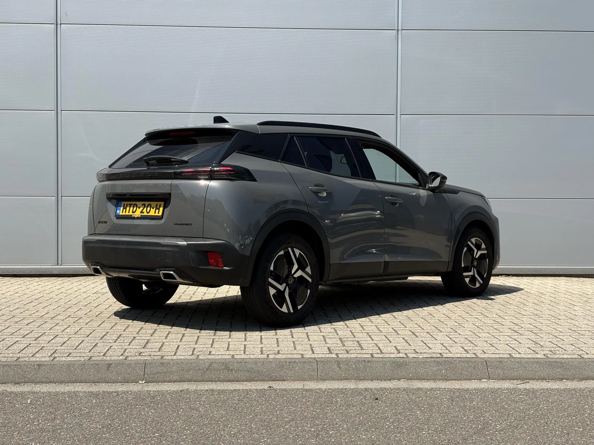 Peugeot 2008 1.2 Hybrid 136 Allure