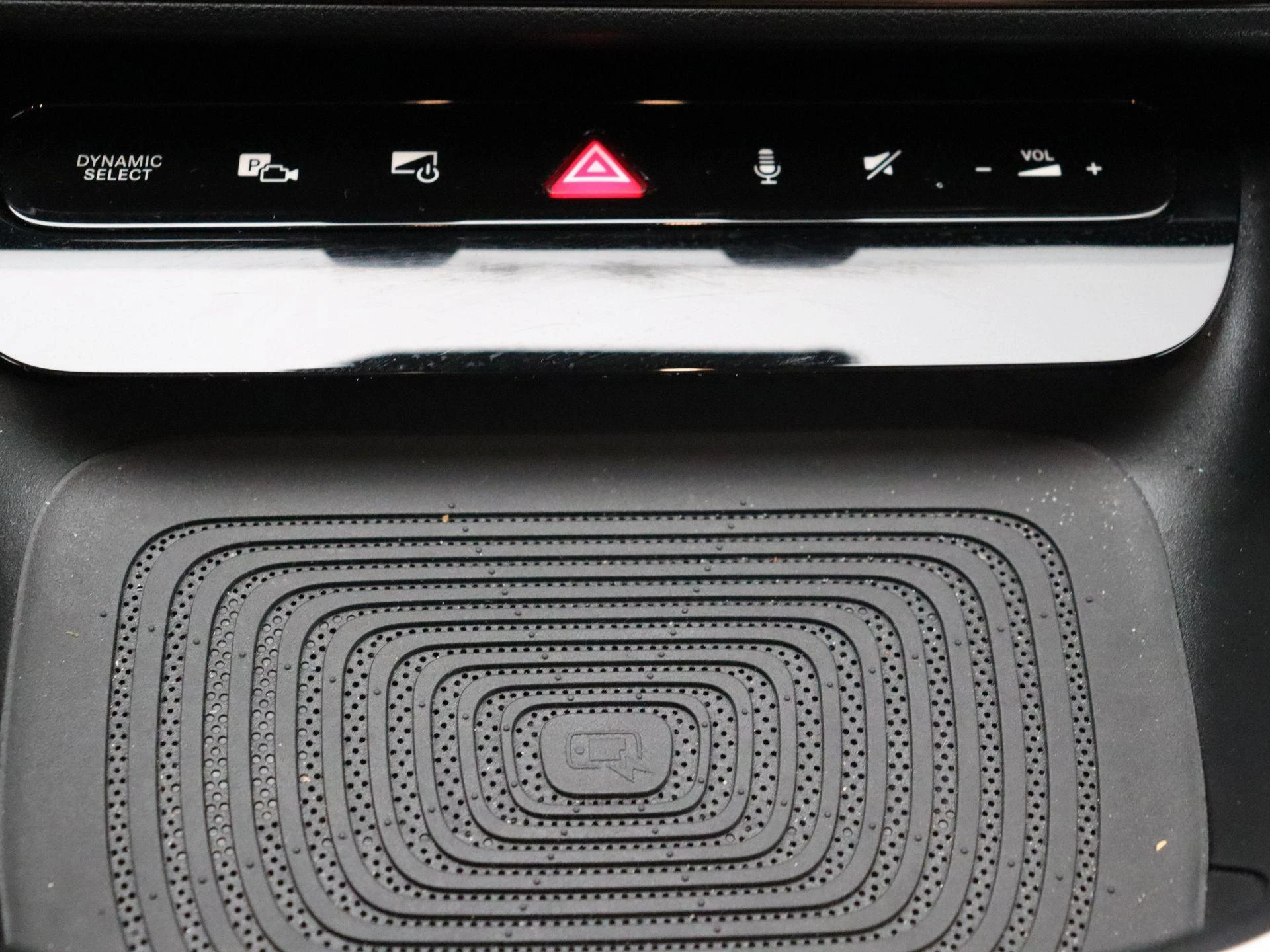 Mercedes-Benz-CLA-image-17