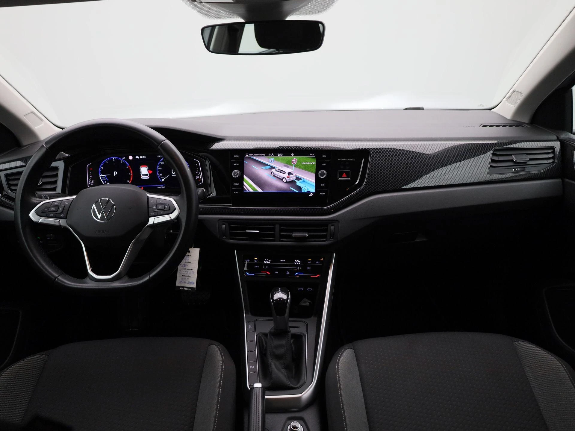 Volkswagen-Polo-image-33