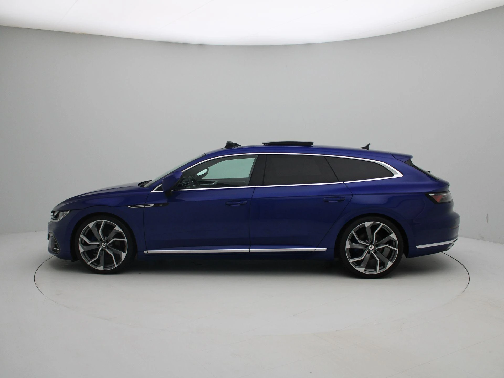 Volkswagen-Arteon-image-3