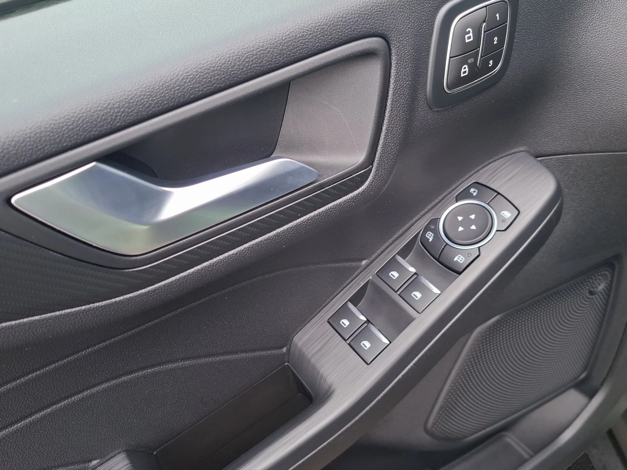 Ford Kuga ST-Line X*PANO*AHK*LED-MATRIX*360GRAD*ACC*NAVI*SOUND-SYS.