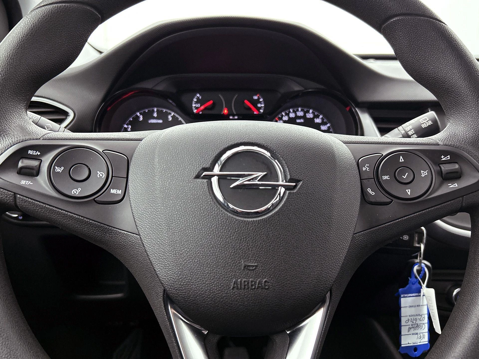 Opel-Crossland X-image-33