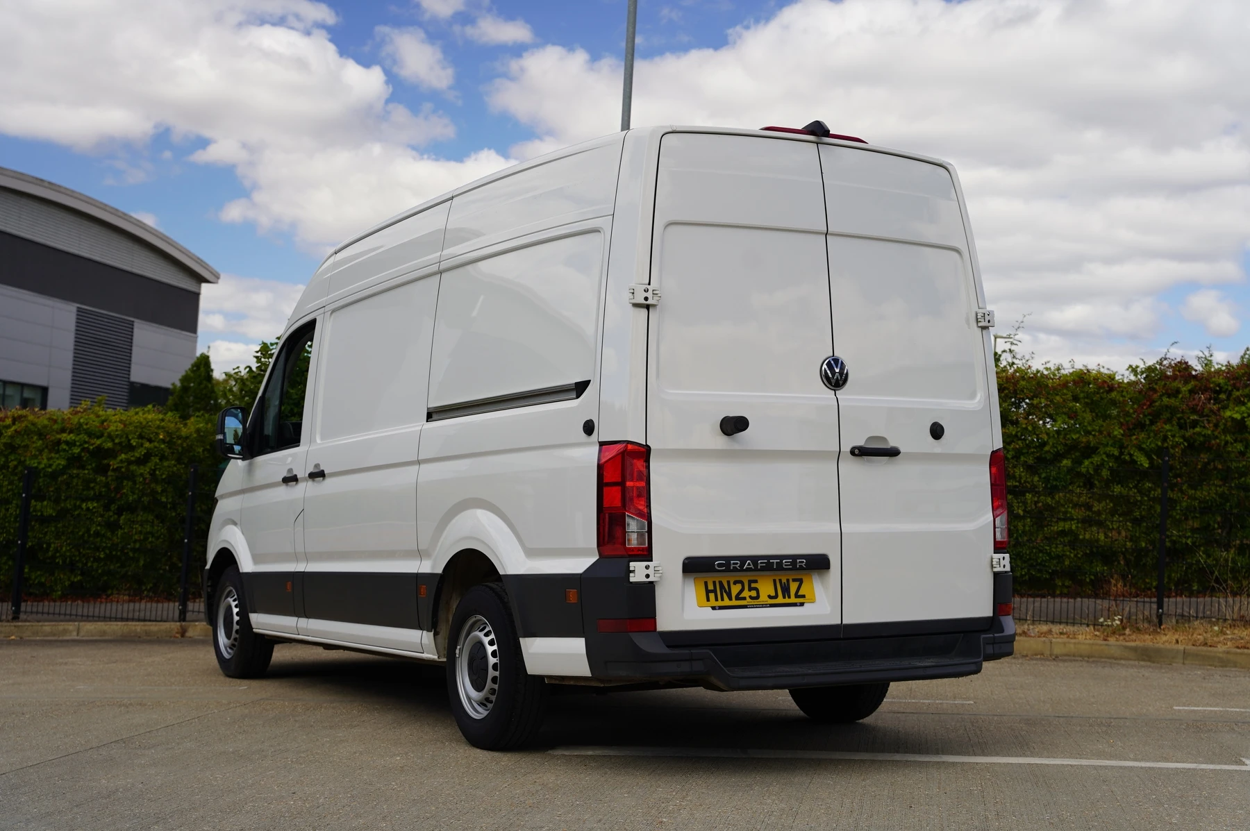 Volkswagen-Crafter-image-2