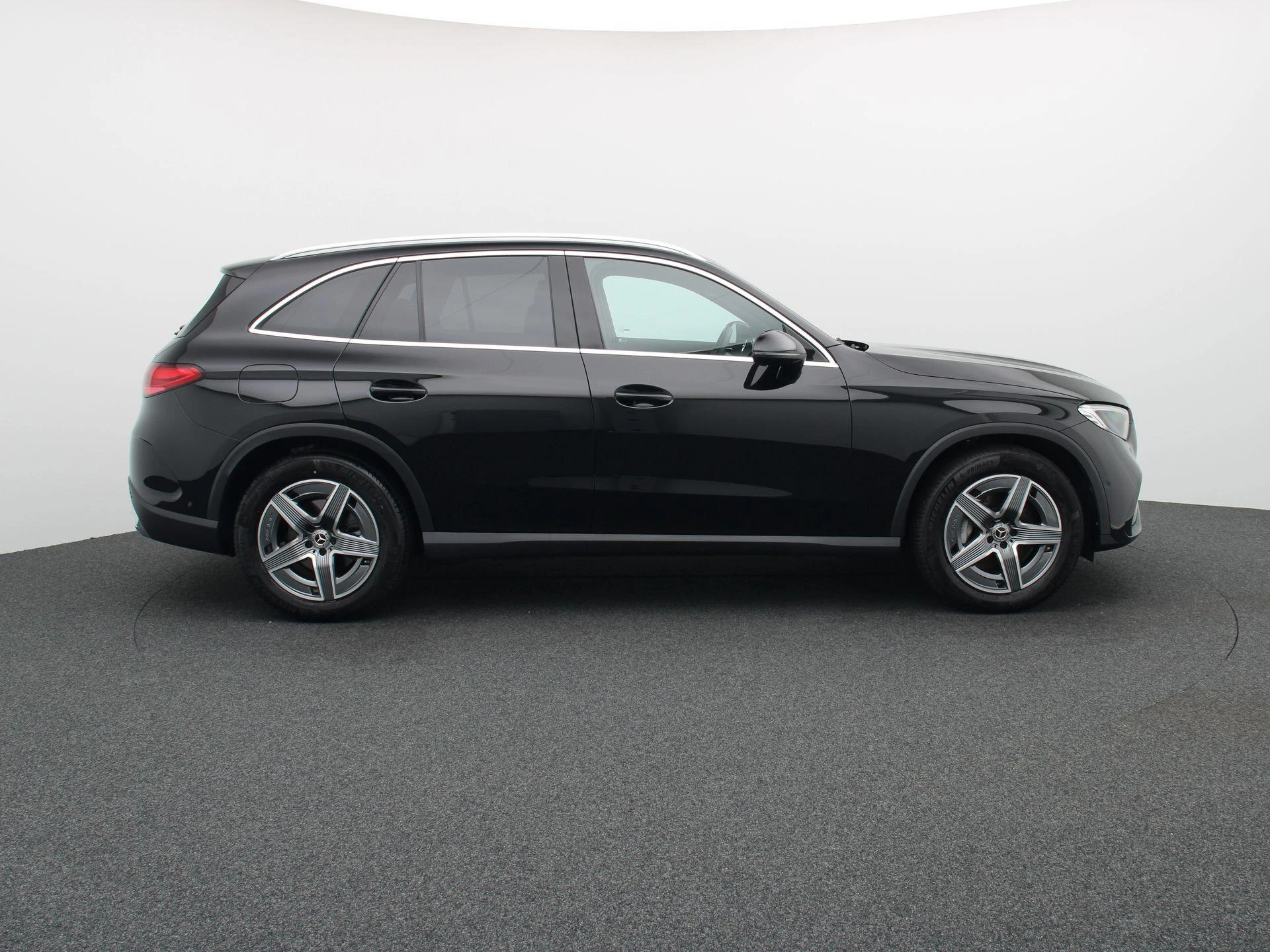 Mercedes-Benz-GLC-image-5