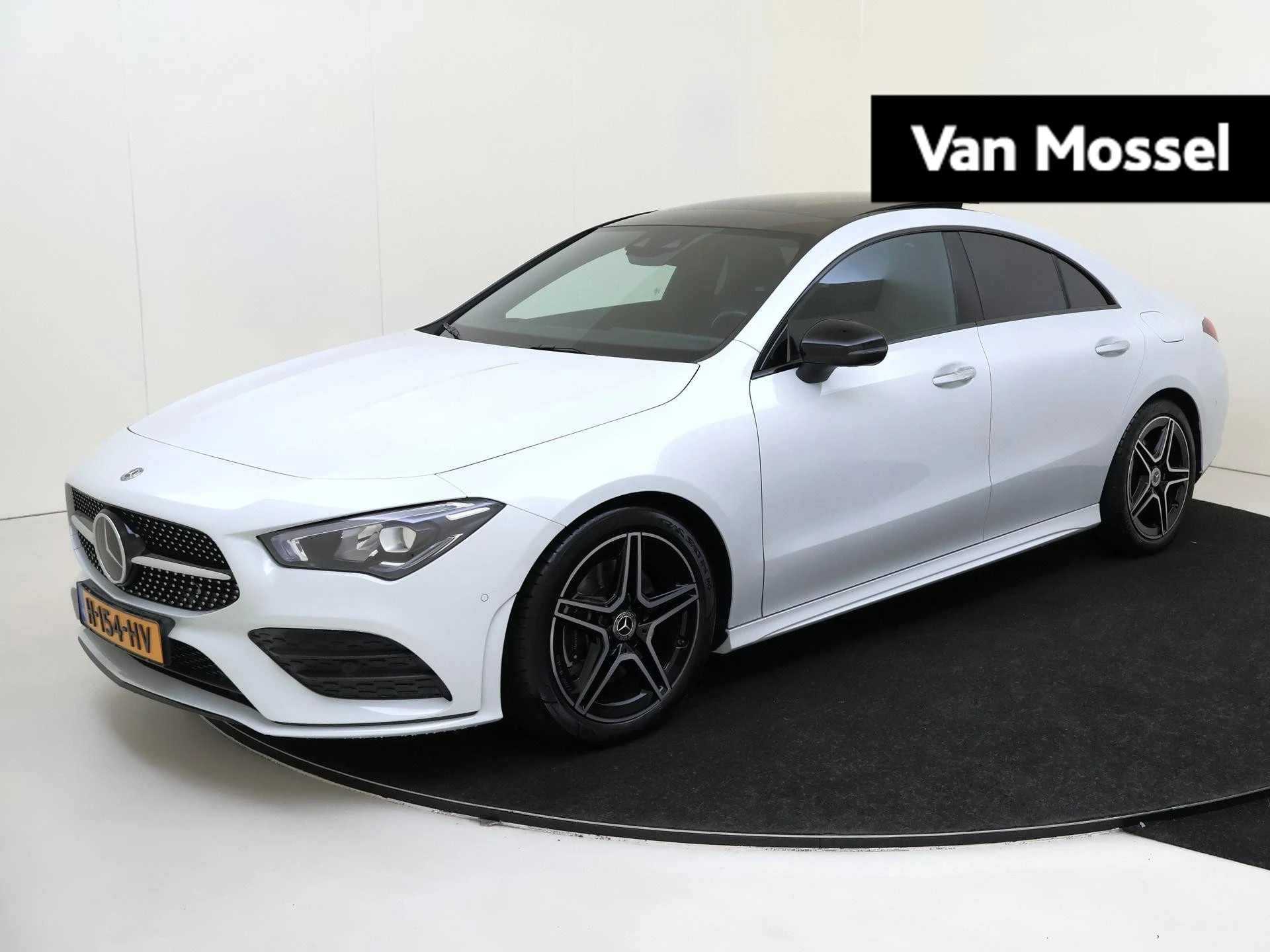 Mercedes-Benz-CLA-image-0