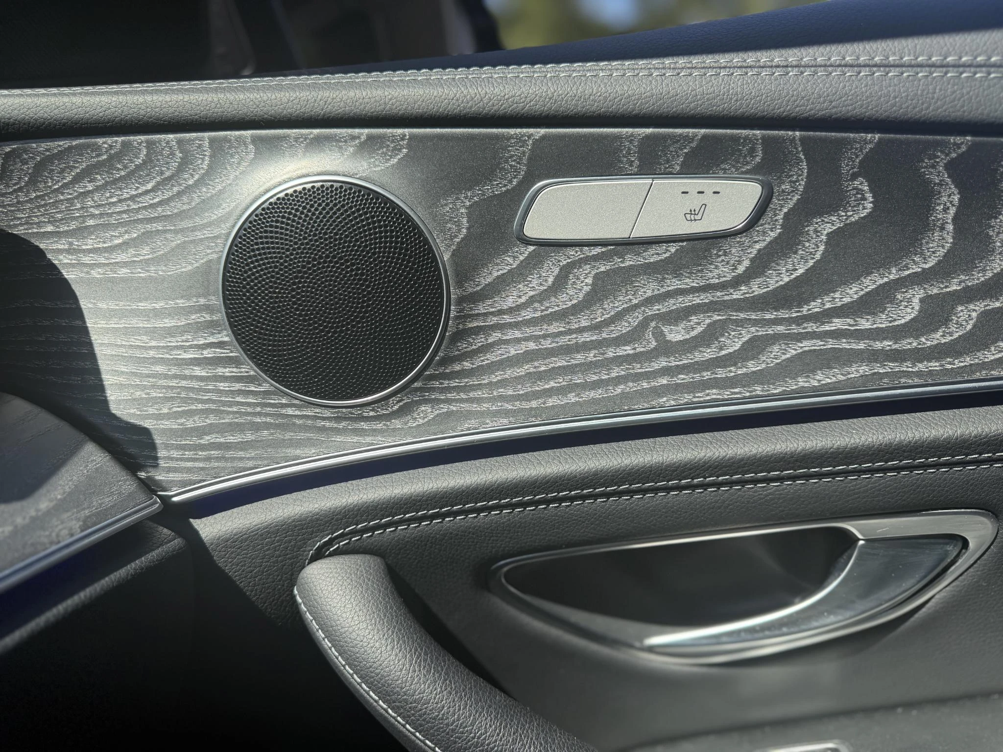 Mercedes-Benz-E-Klasse-image-5
