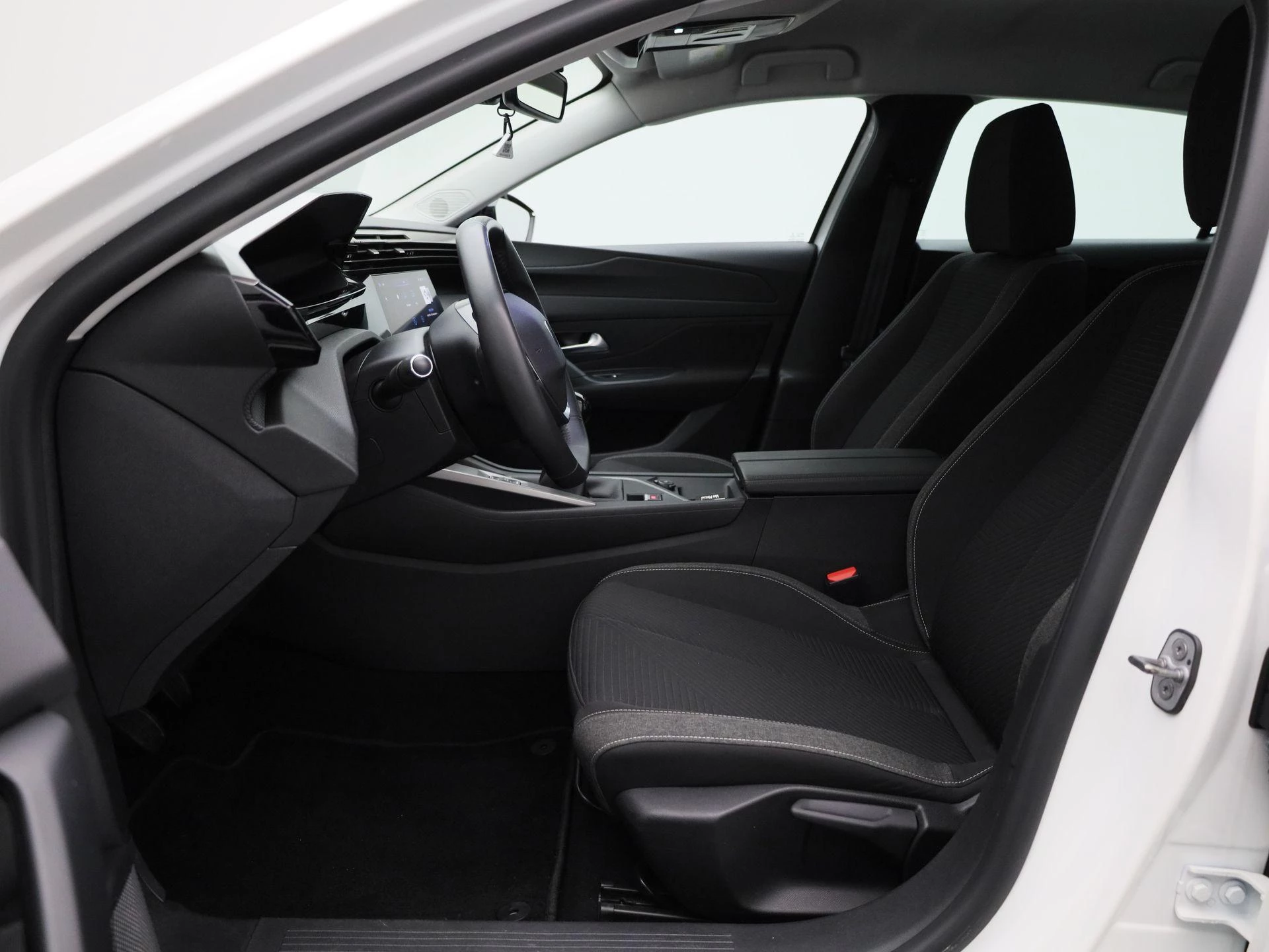 Peugeot-308-image-8