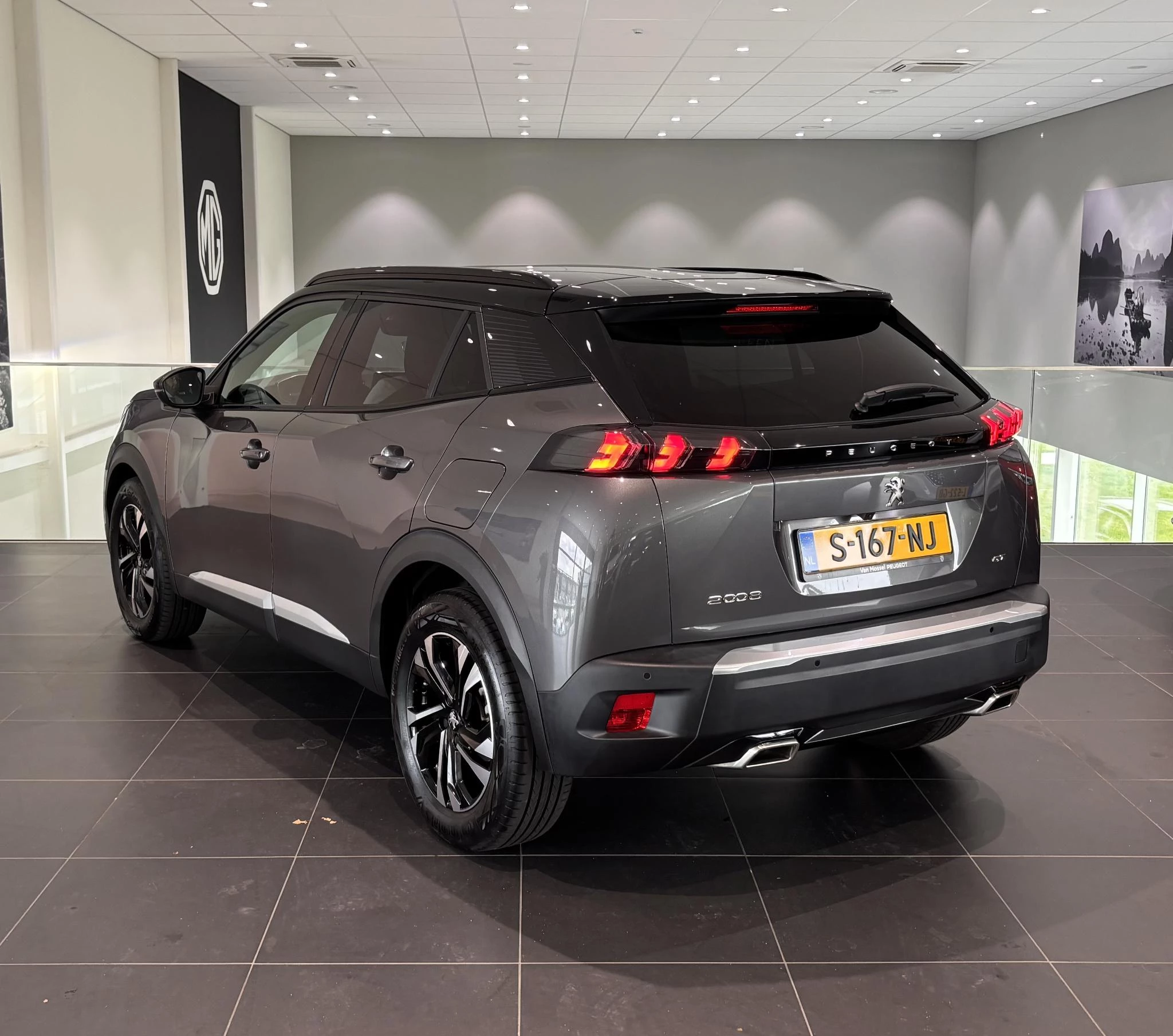 Peugeot-2008-image-4
