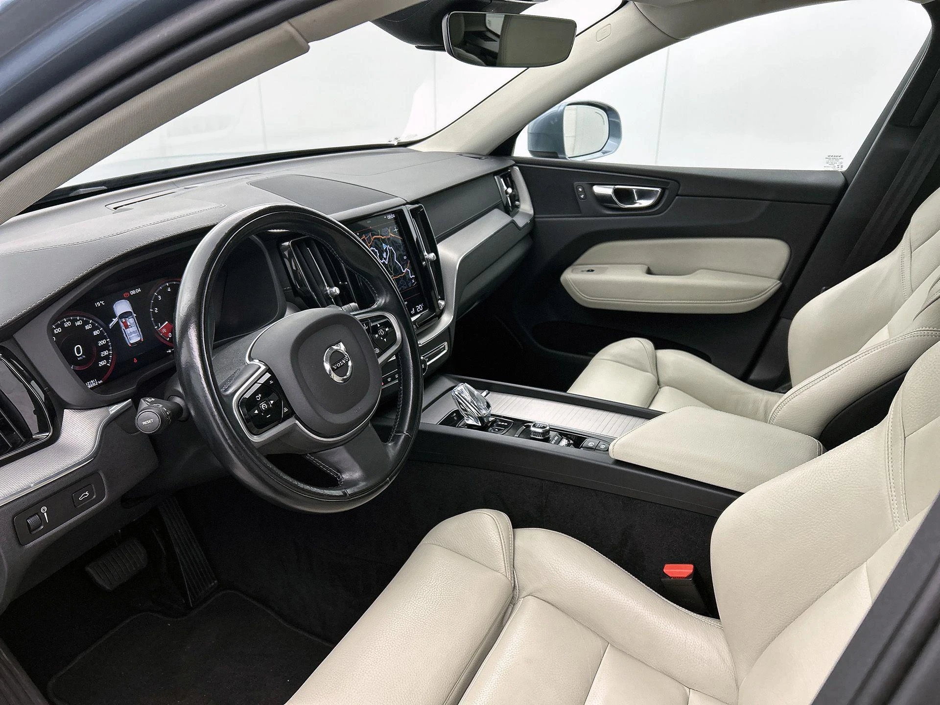 Volvo-XC60-image-21