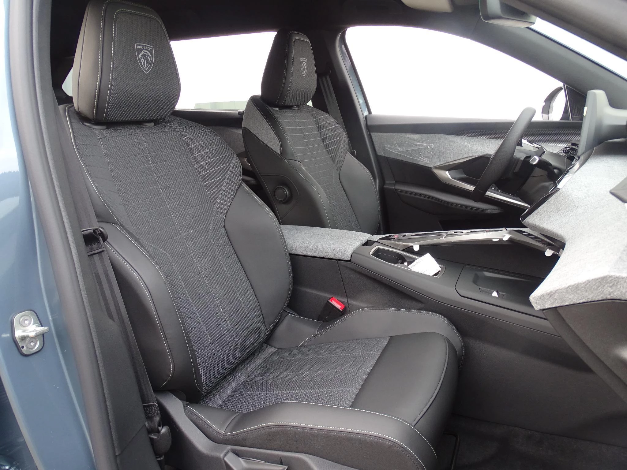 Peugeot 5008 1.2 HYBRID 145 GT +pano dak