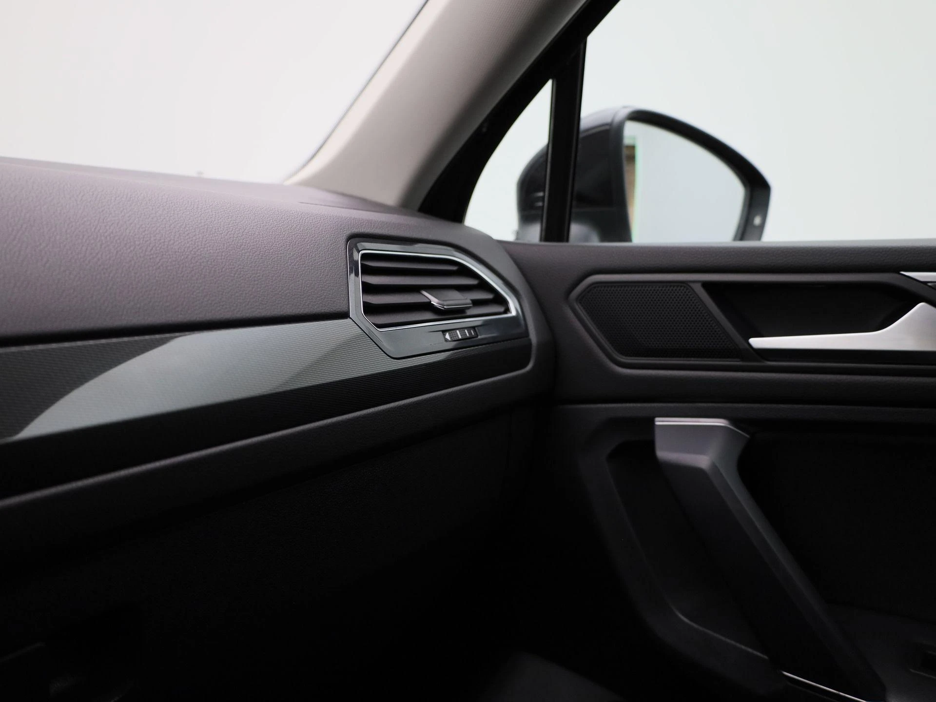 Volkswagen-Tiguan Allspace-image-27