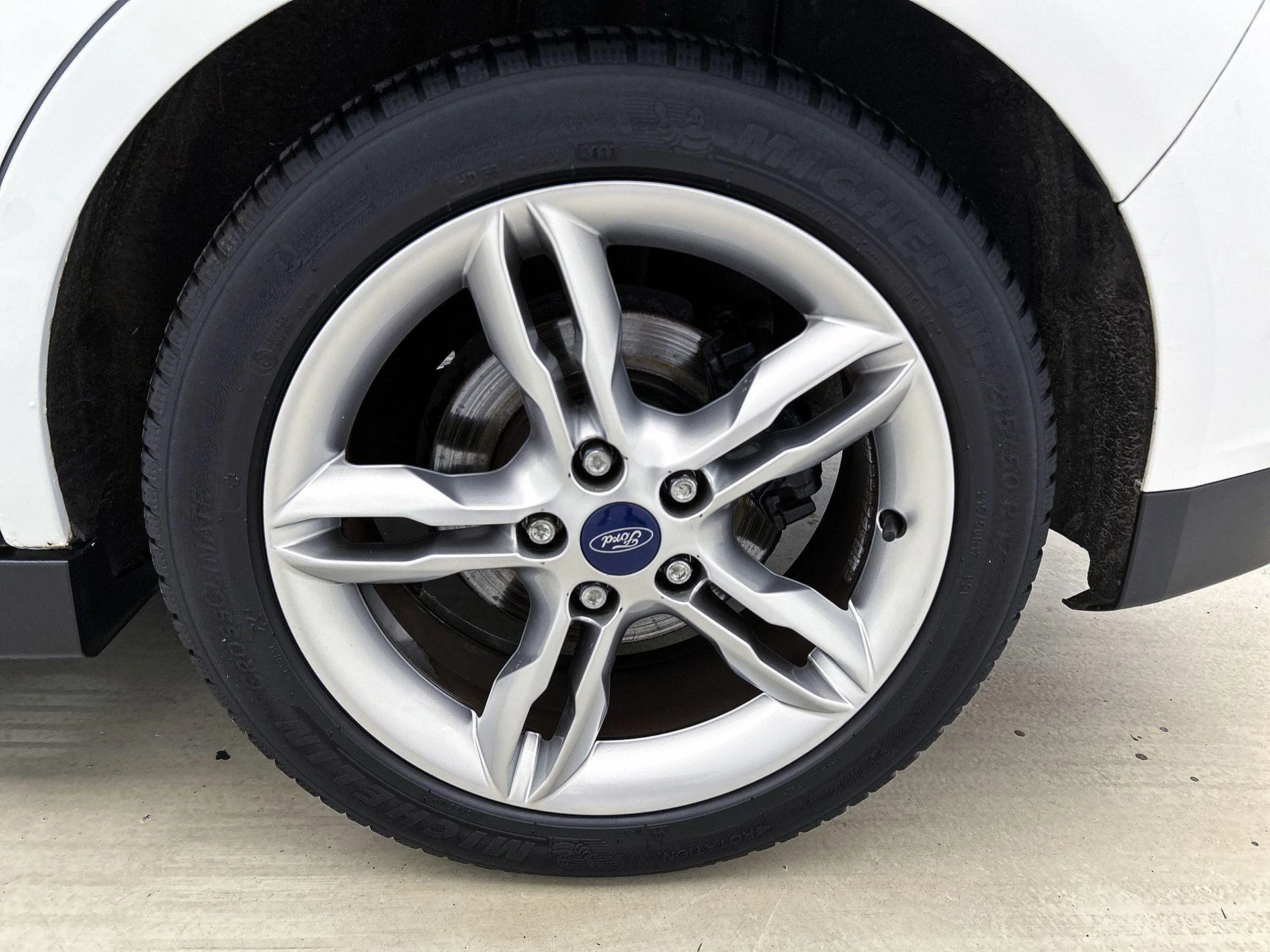 Ford-C-MAX-image-39